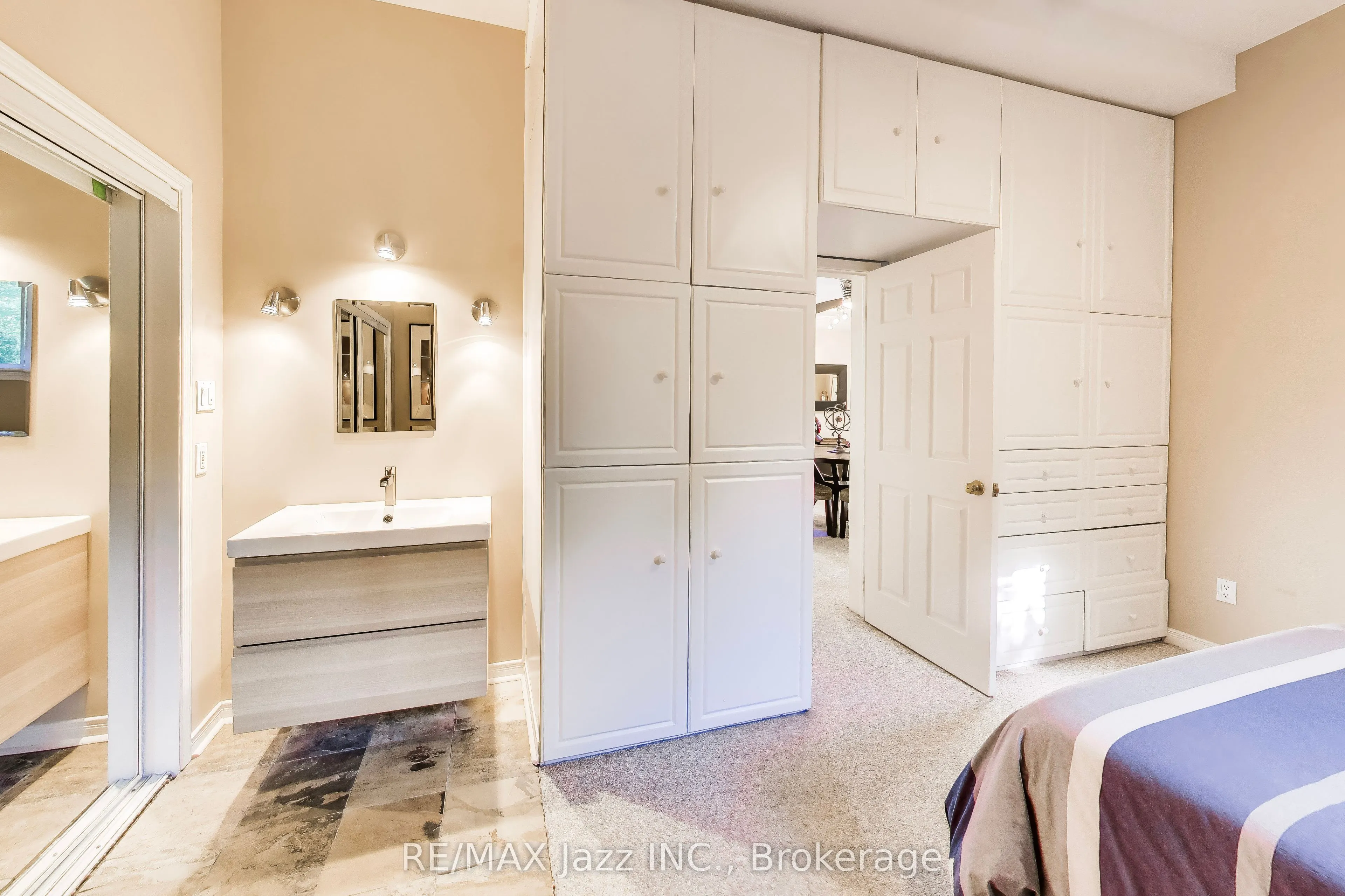 45 Windsor Valley Place