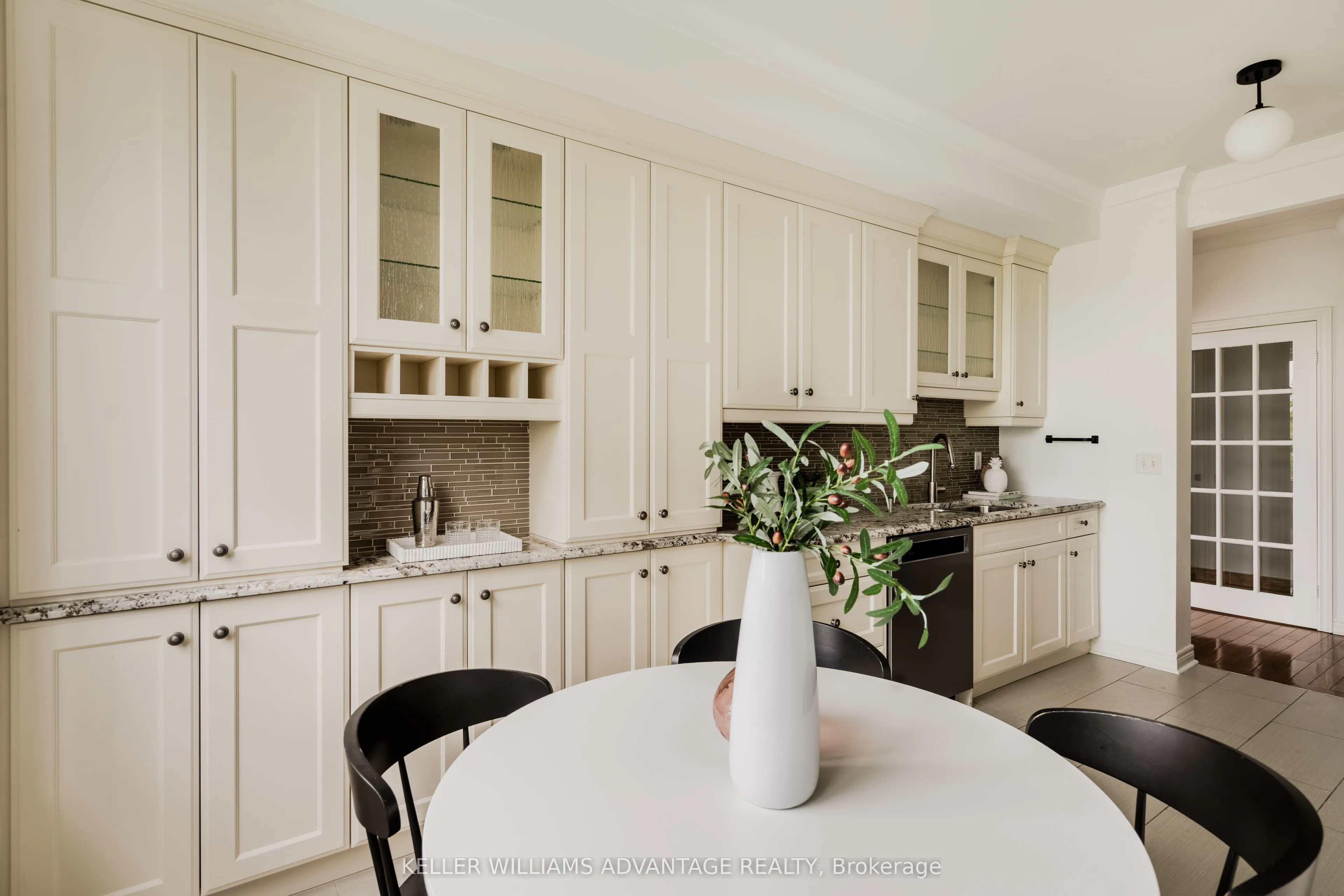 9 Boardwalk Drive #321