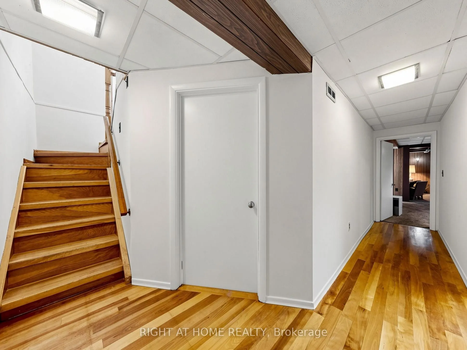 36 Joanna Drive E