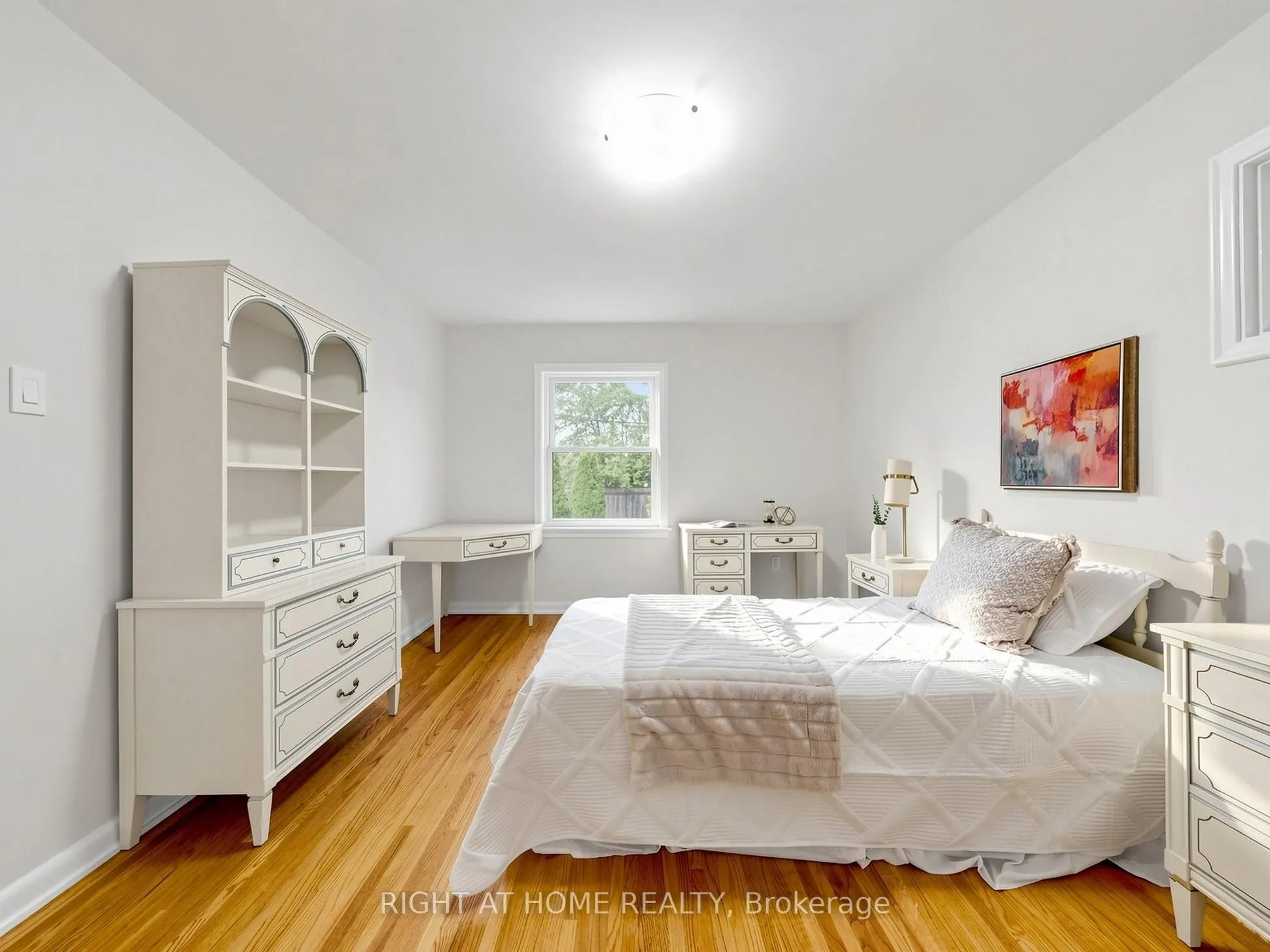 36 Joanna Drive E