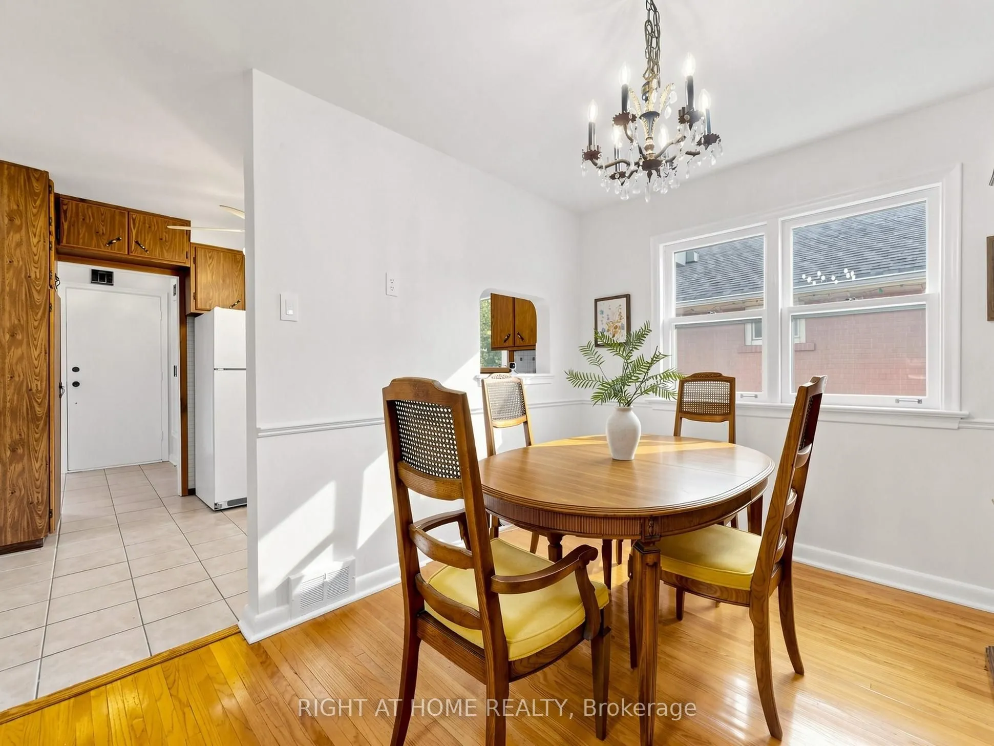 36 Joanna Drive E