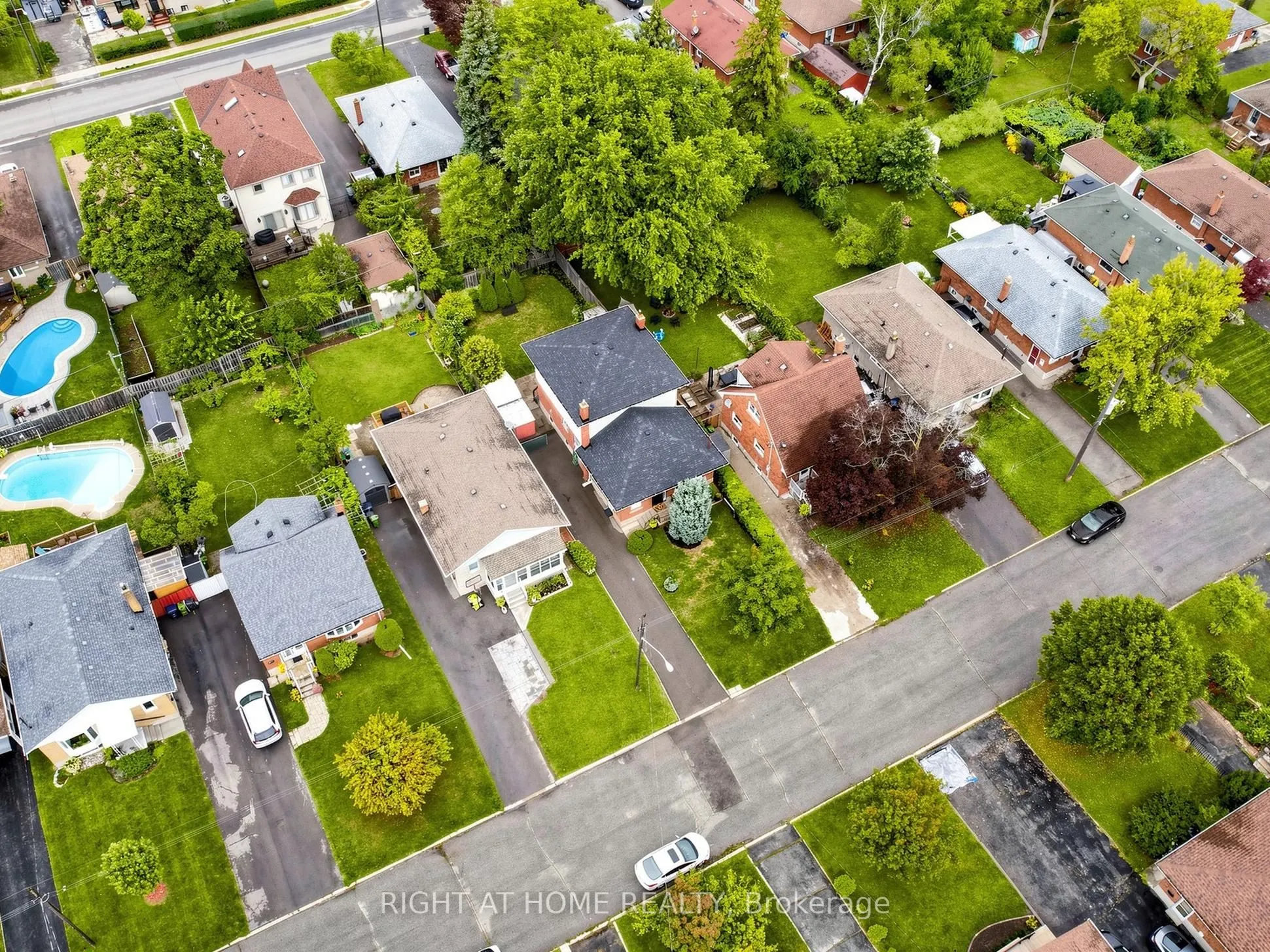 36 Joanna Drive E