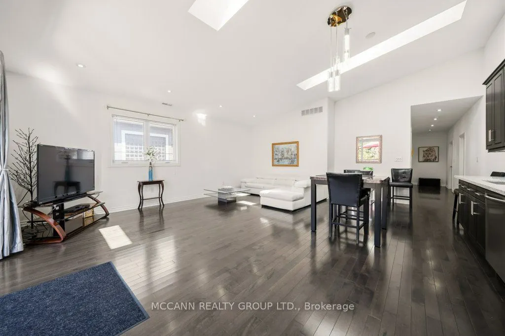 124 Scarboro Crescent