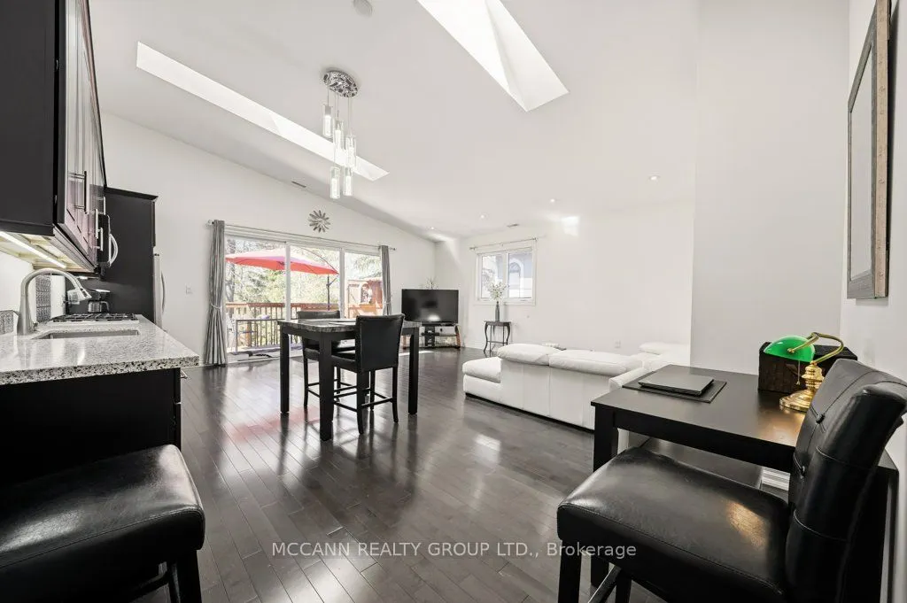 124 Scarboro Crescent