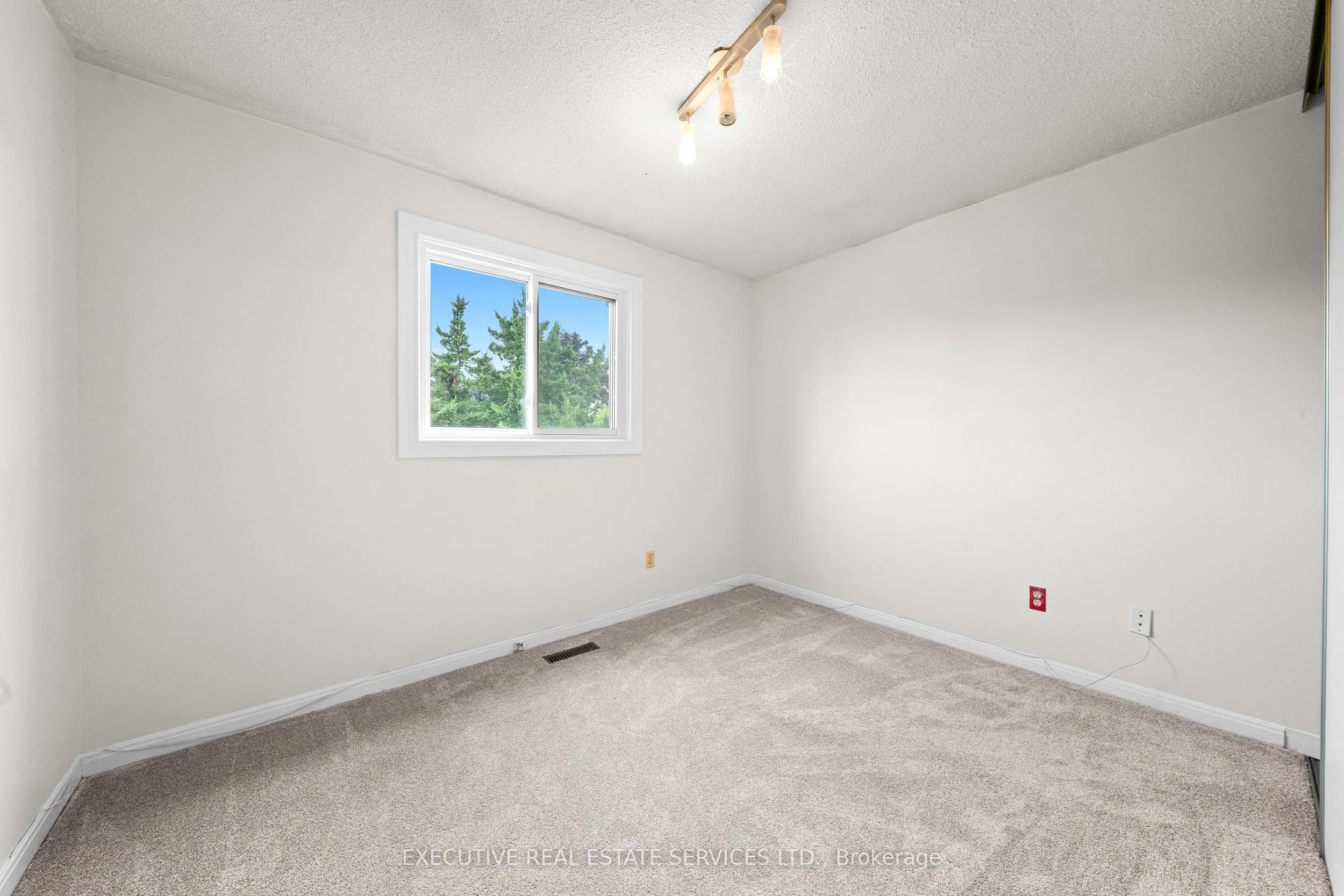 76 Lionhead Trail