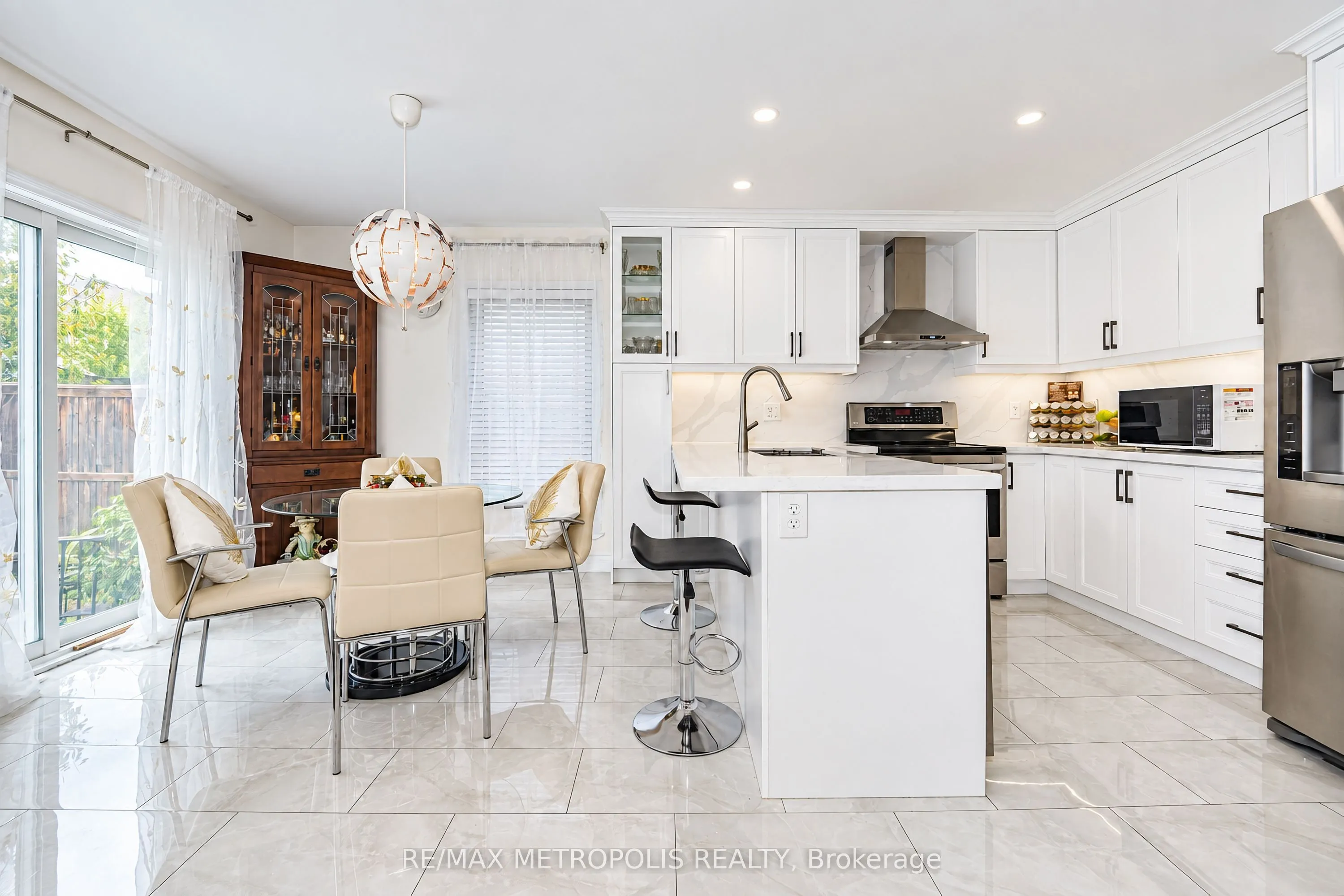 14 Richard Davies Crescent