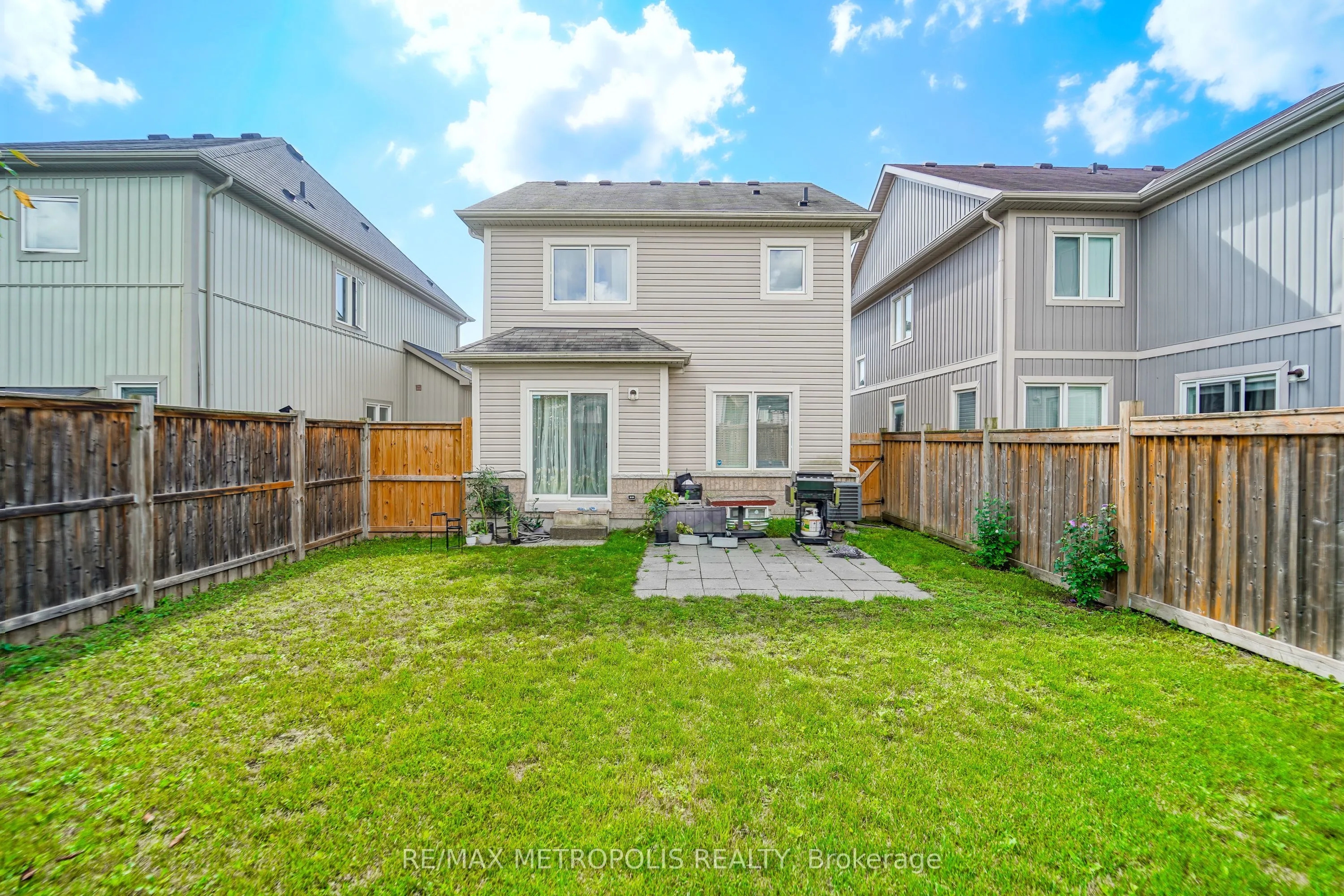 14 Richard Davies Crescent