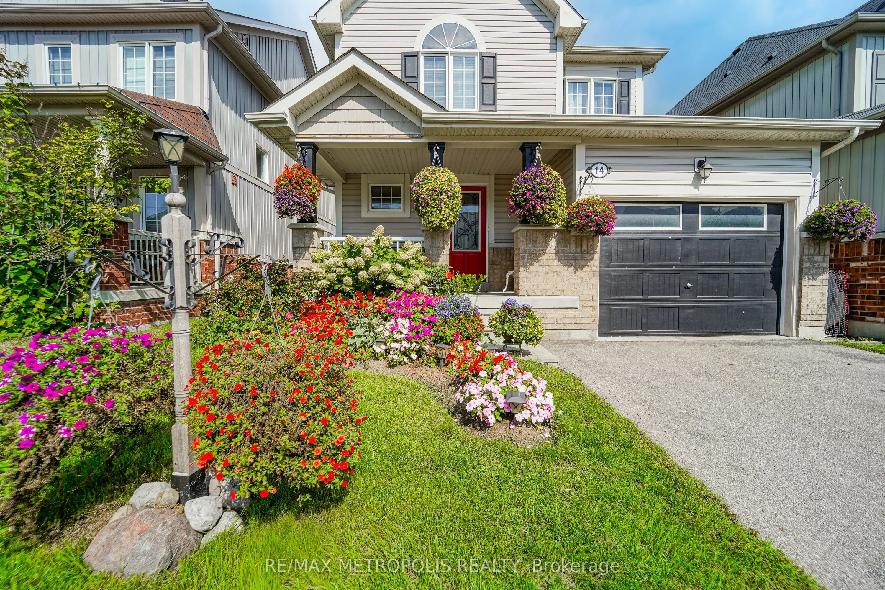 14 Richard Davies Crescent