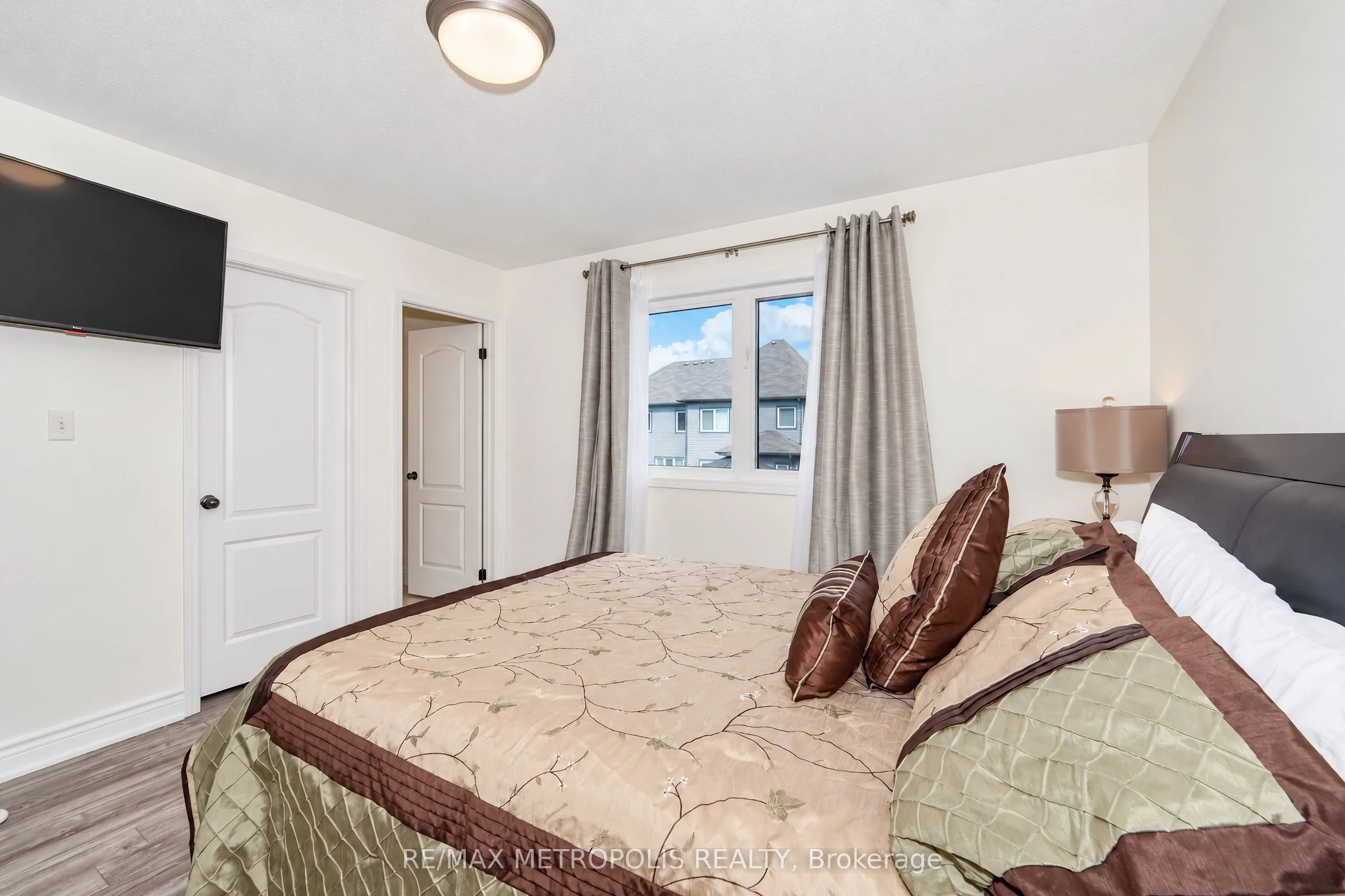 14 Richard Davies Crescent