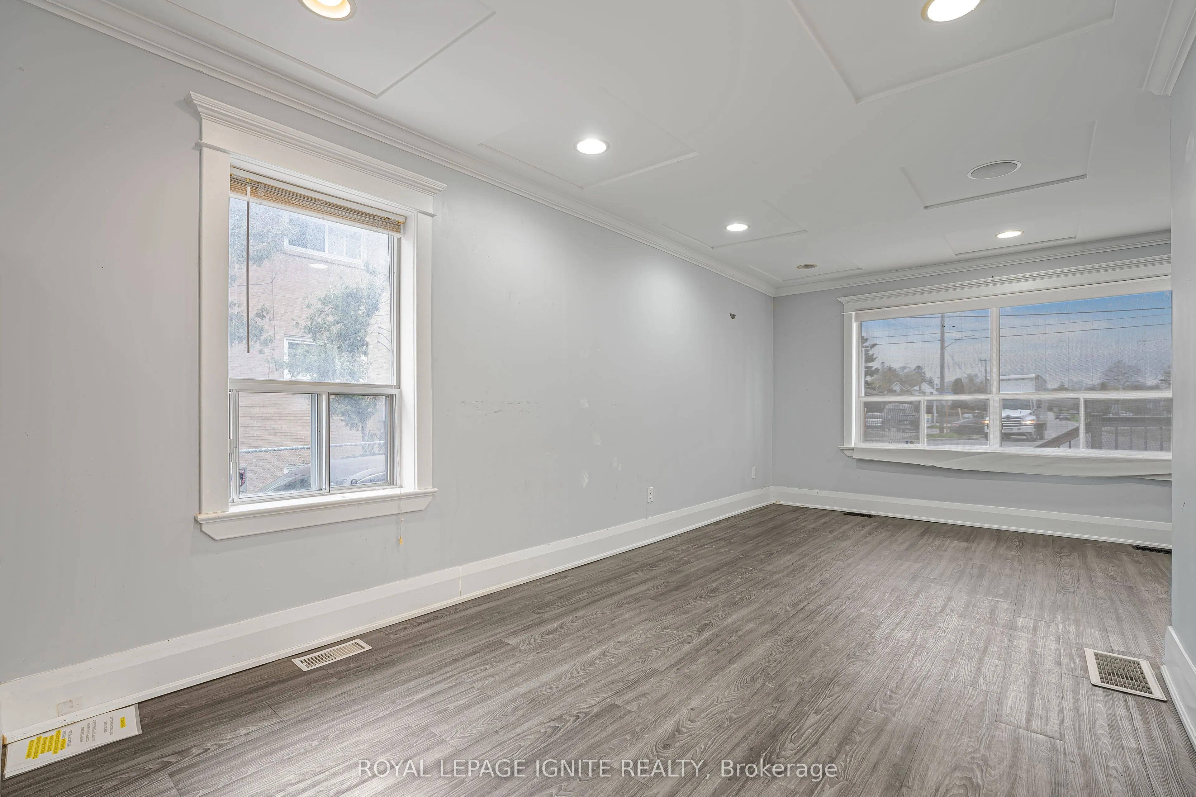 951 Simcoe Street N
