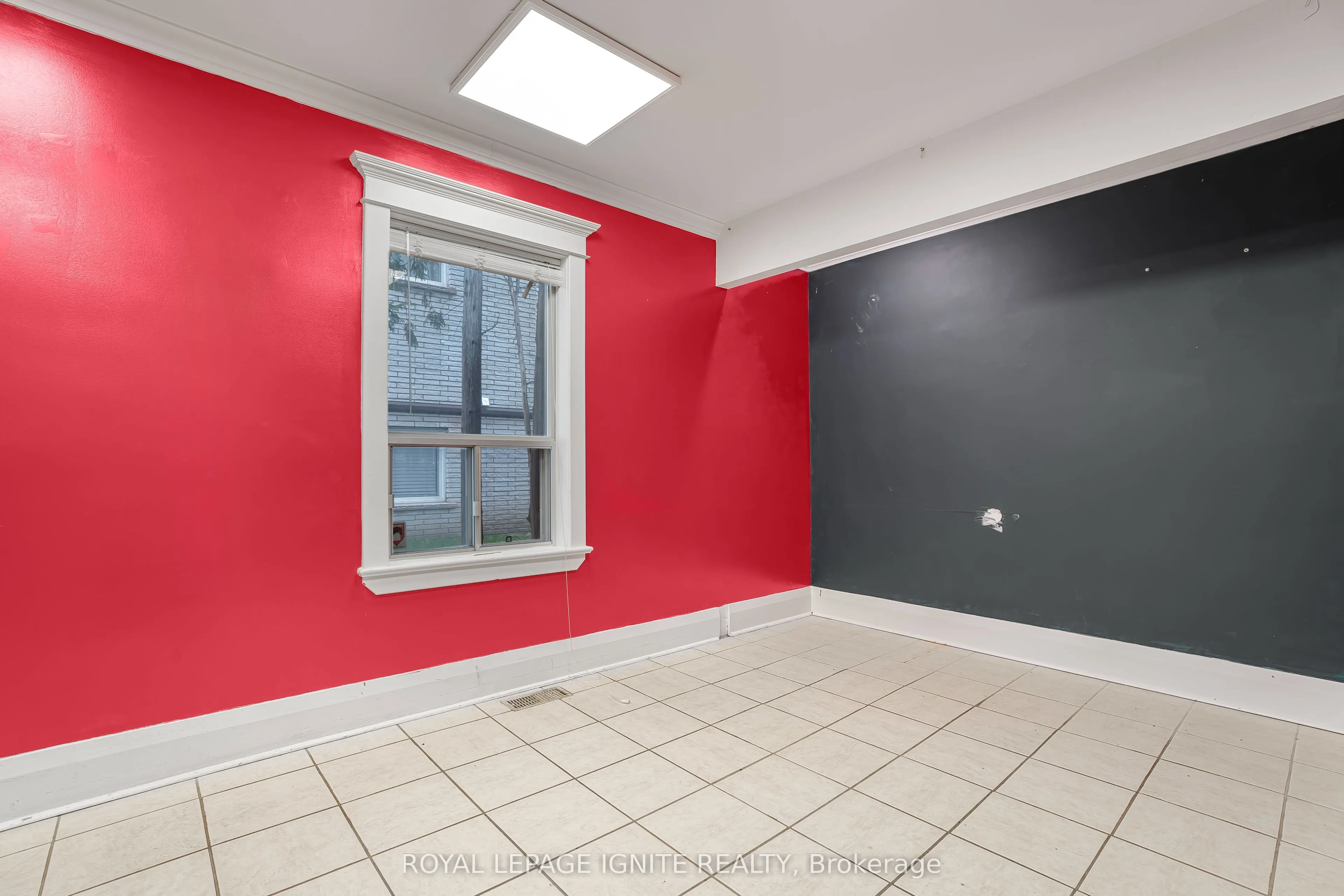 951 Simcoe Street N