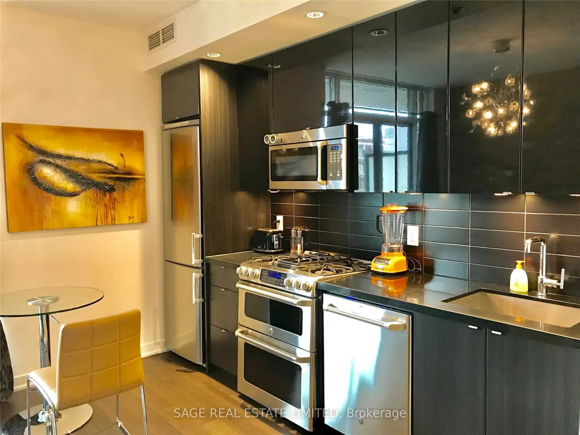 88 Colgate Avenue #533