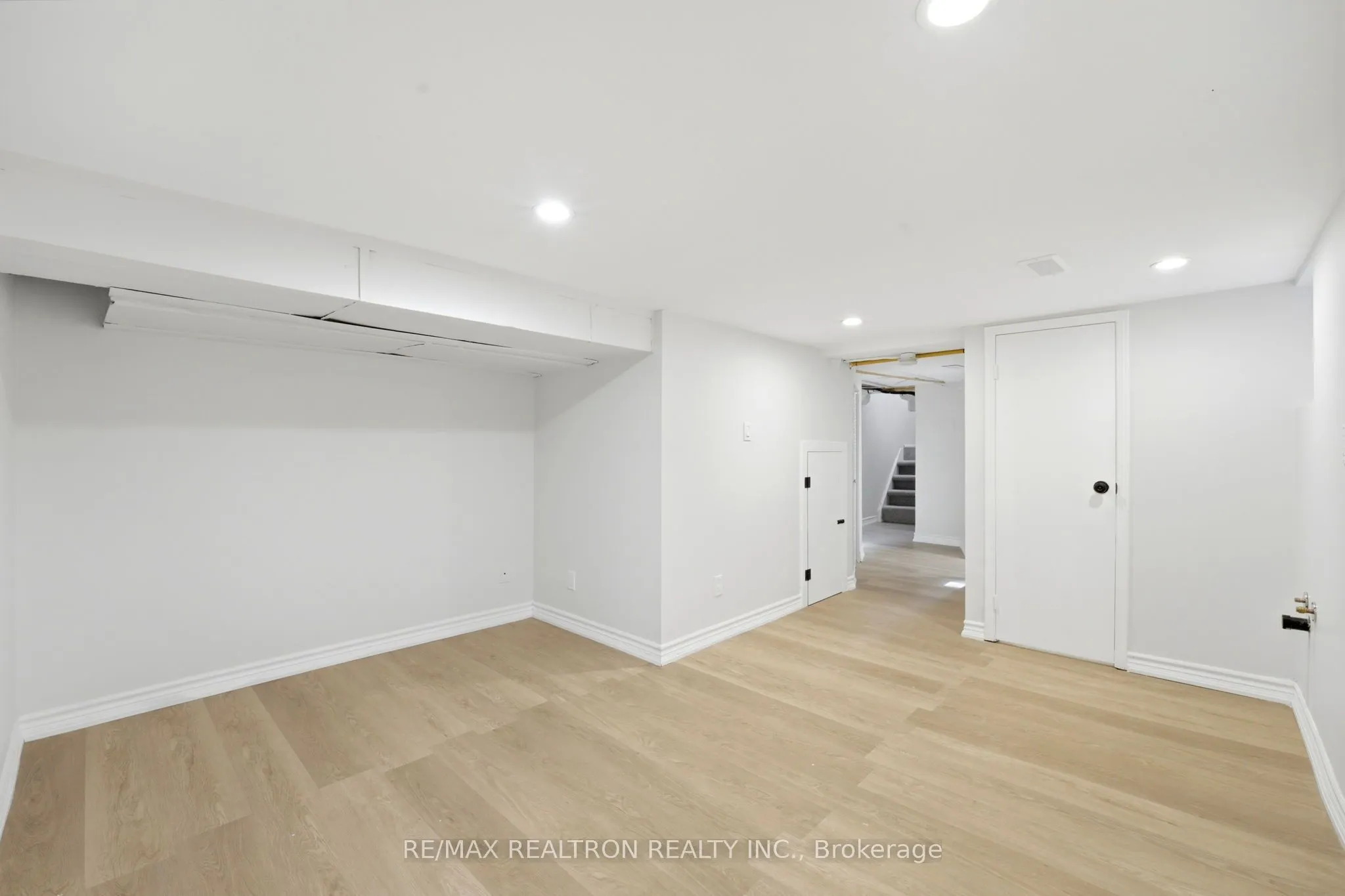 1056 Woodbine Avenue W