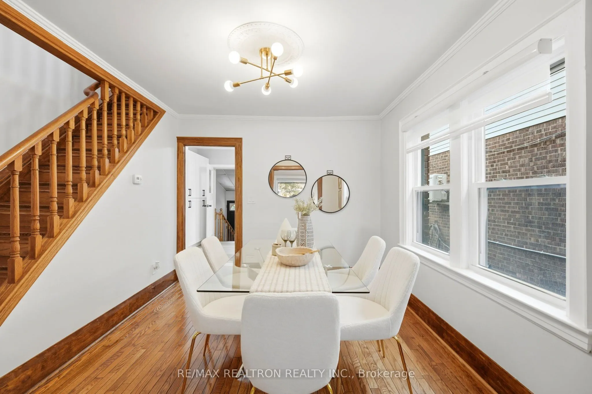 1056 Woodbine Avenue W