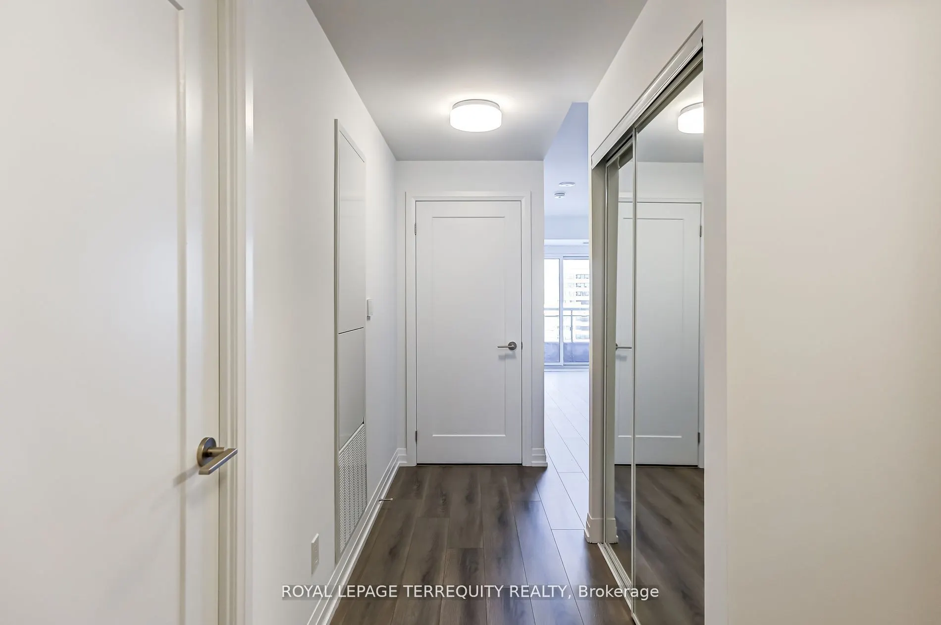 286 Main Street #1906