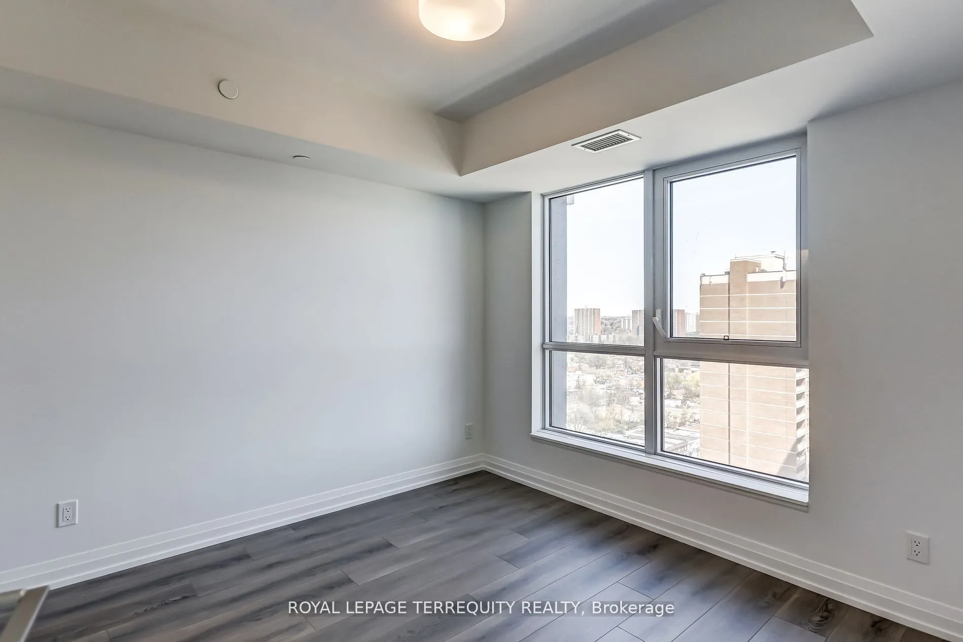 286 Main Street #1906