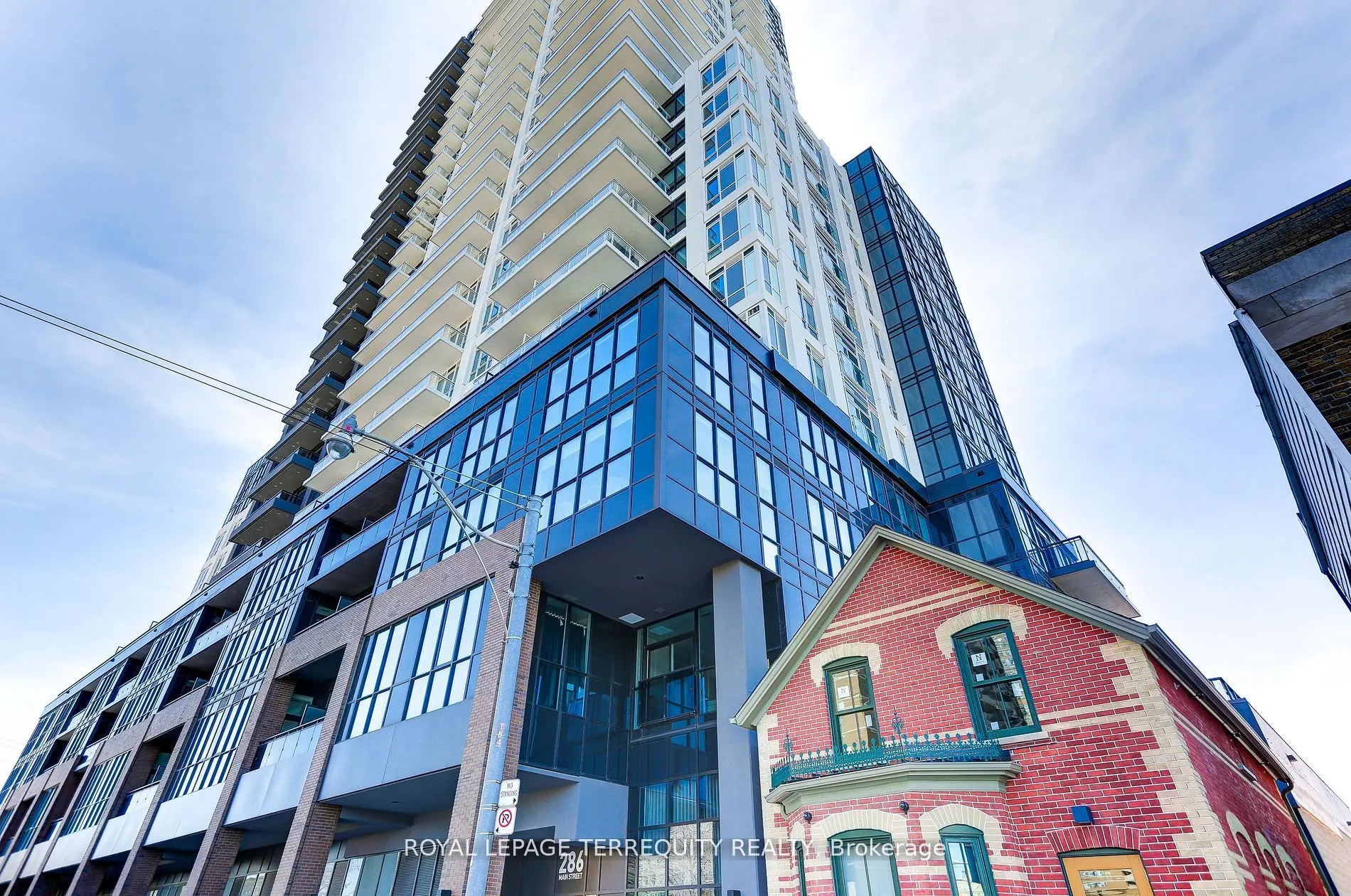 286 Main Street #1906