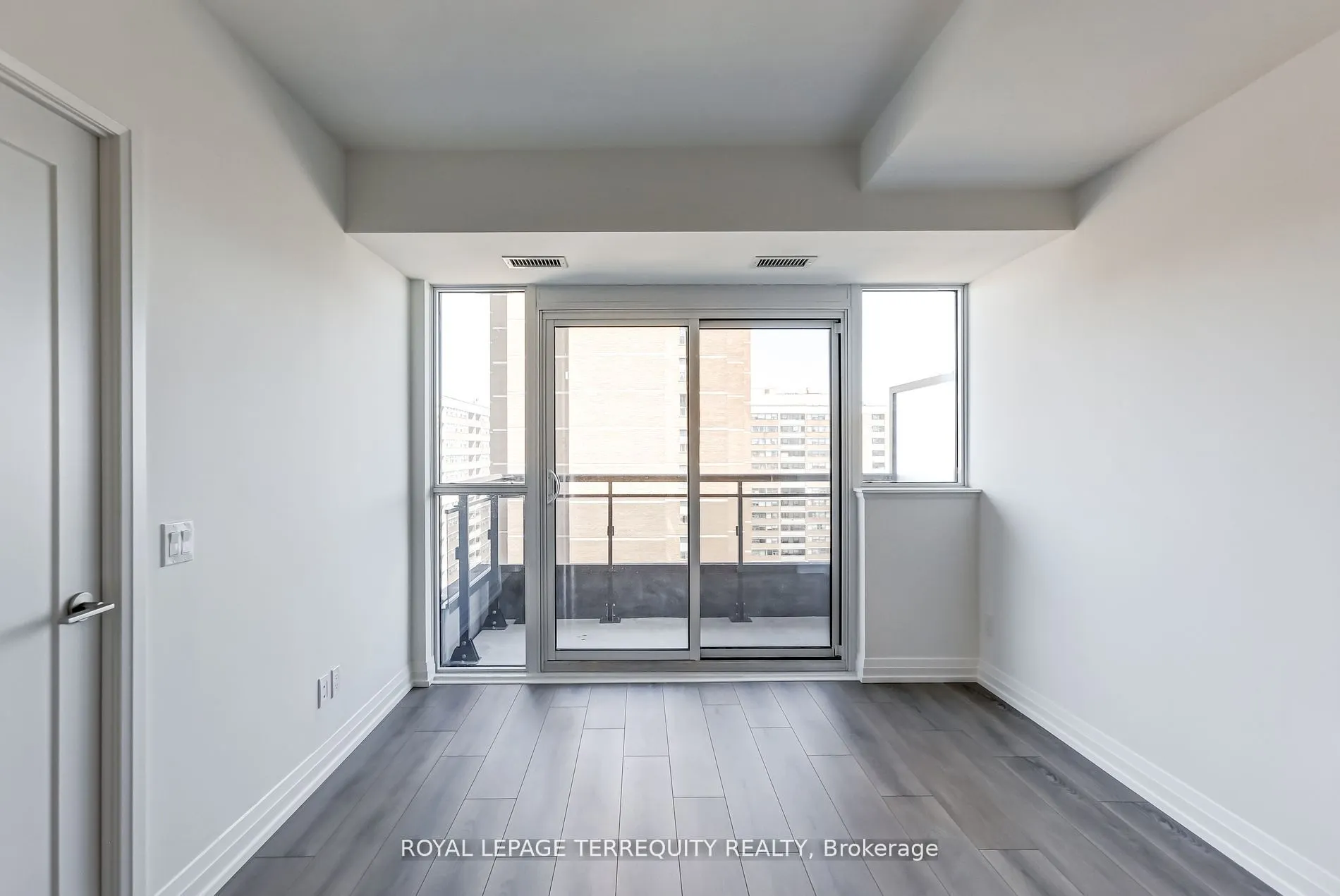 286 Main Street #1906