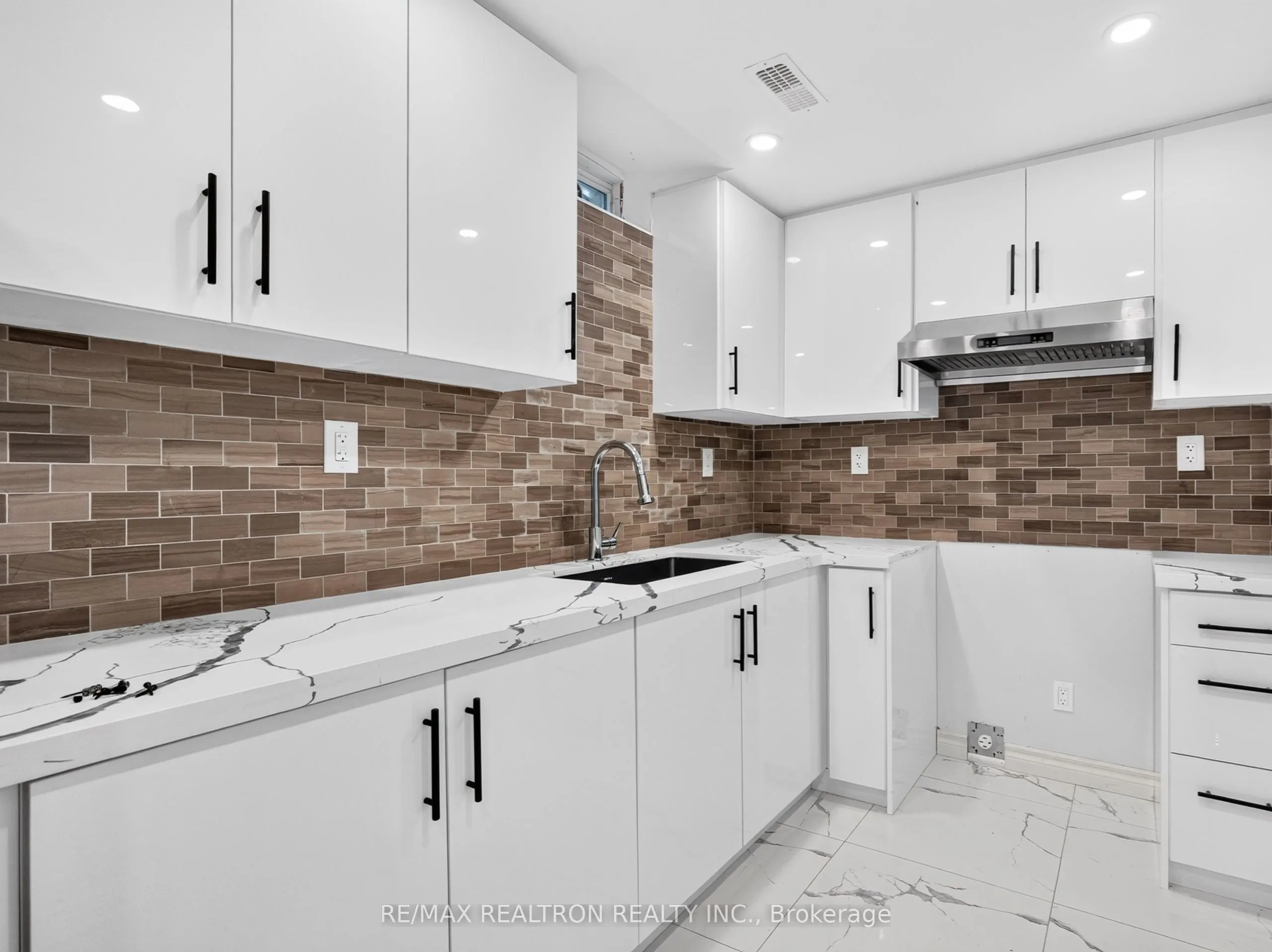 32 Whitlock Crescent #Basement