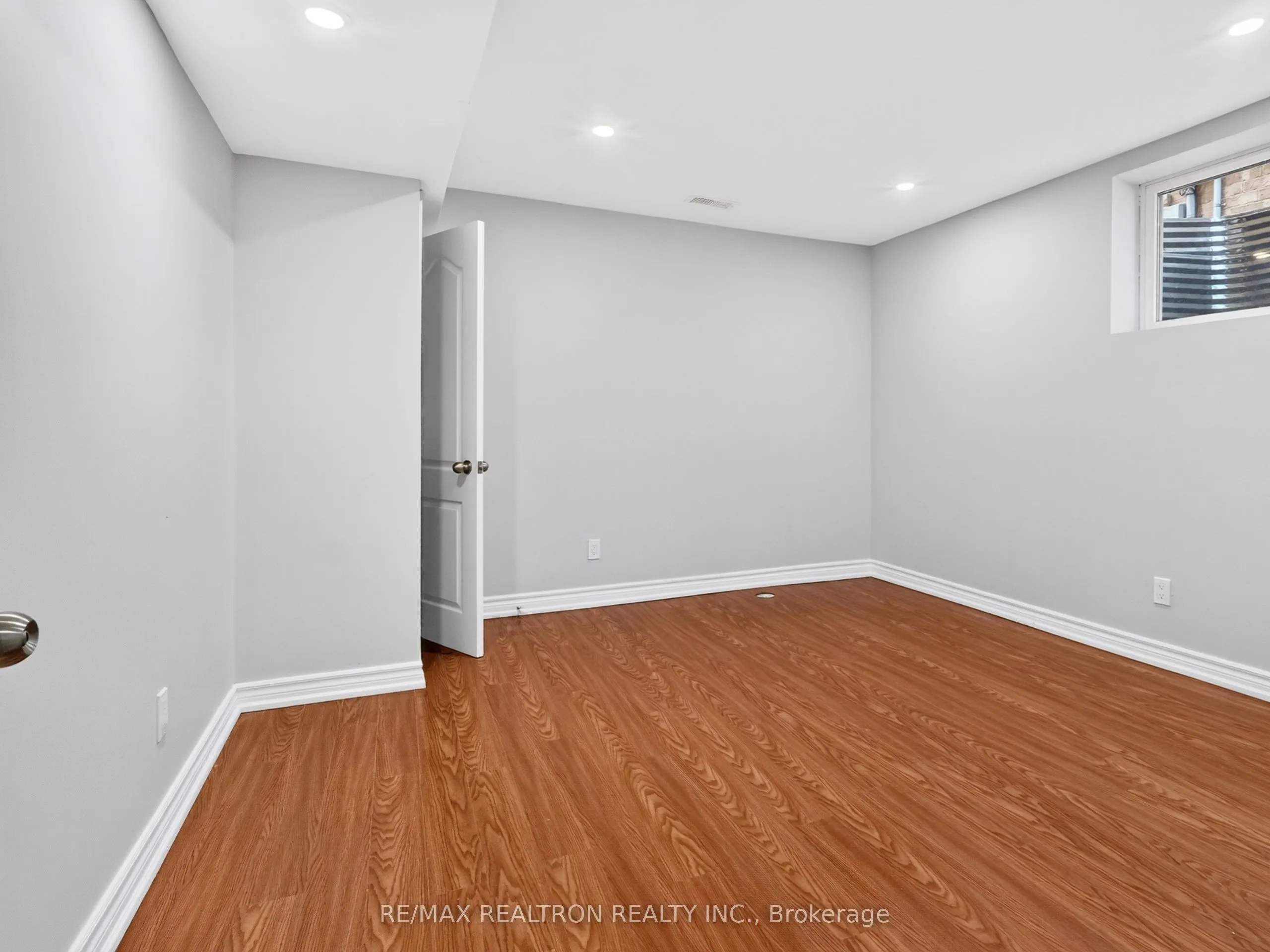 32 Whitlock Crescent #Basement