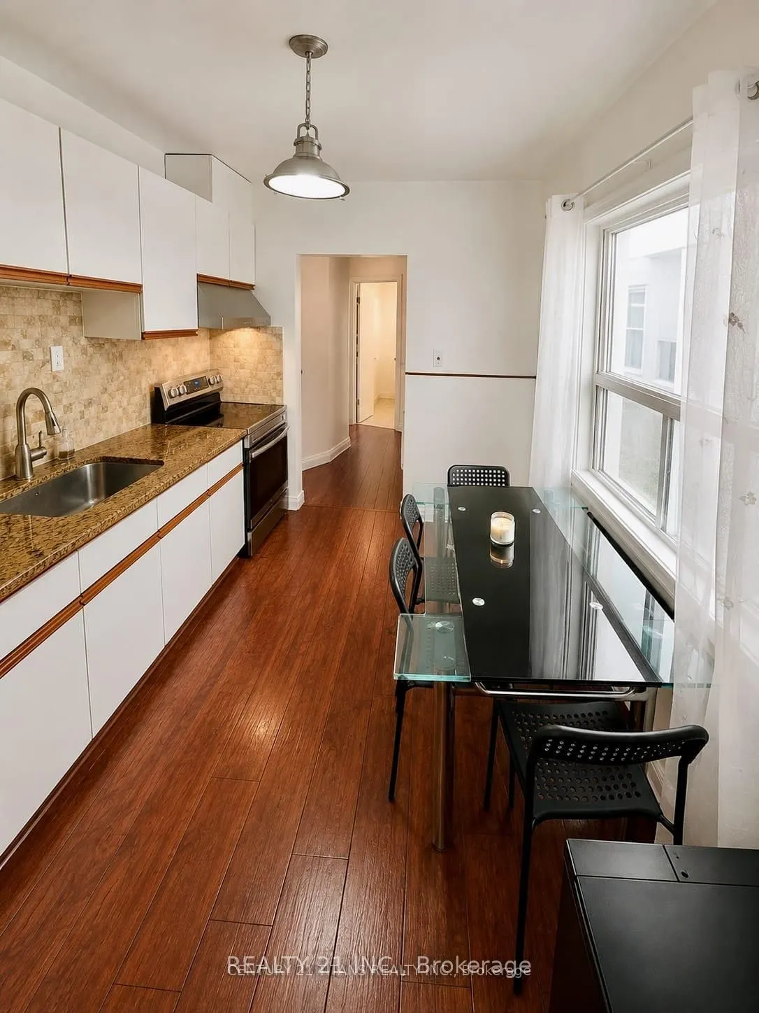 8 Mack Avenue