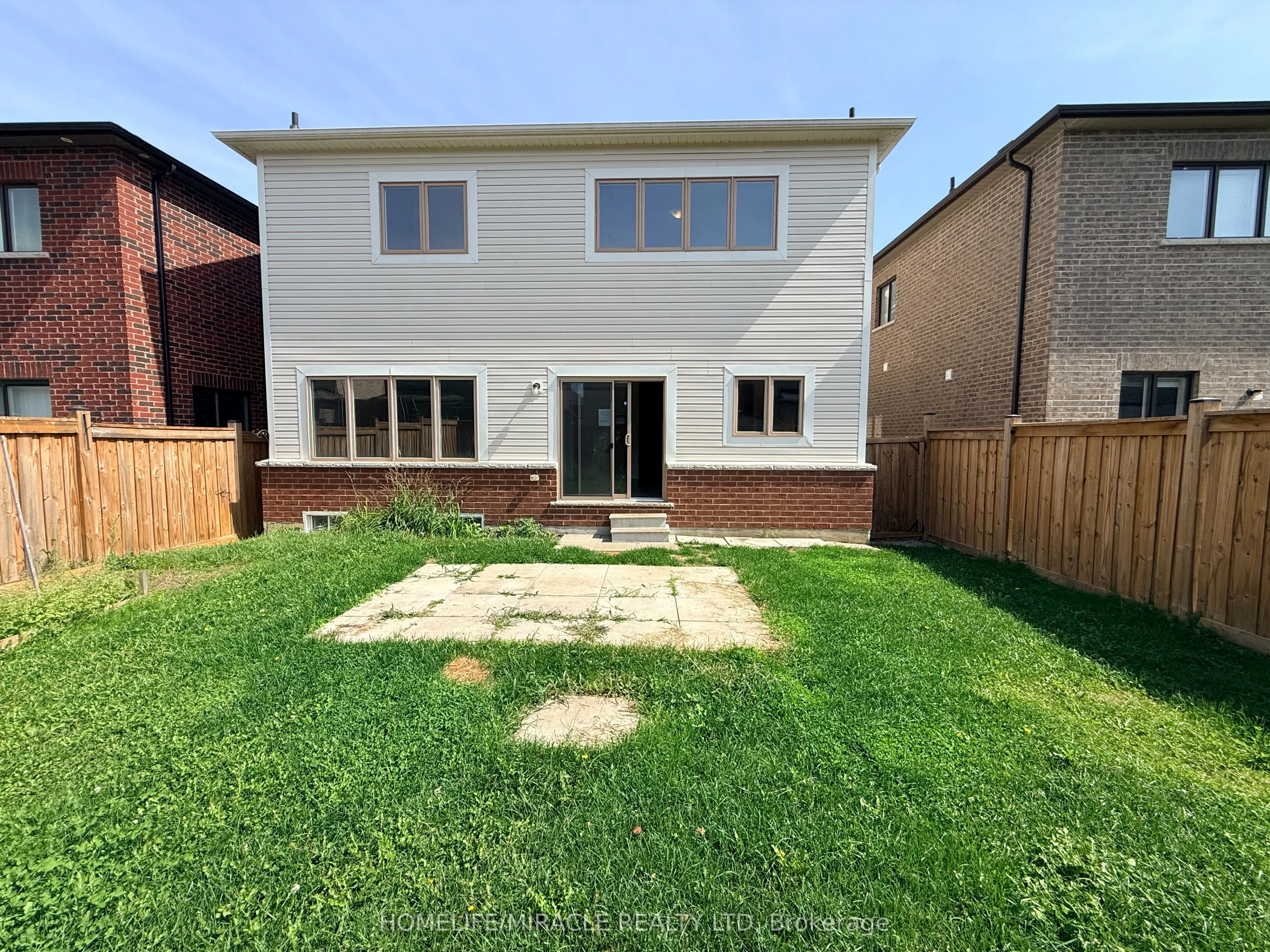 42 Arthur Mclaughlin Street
