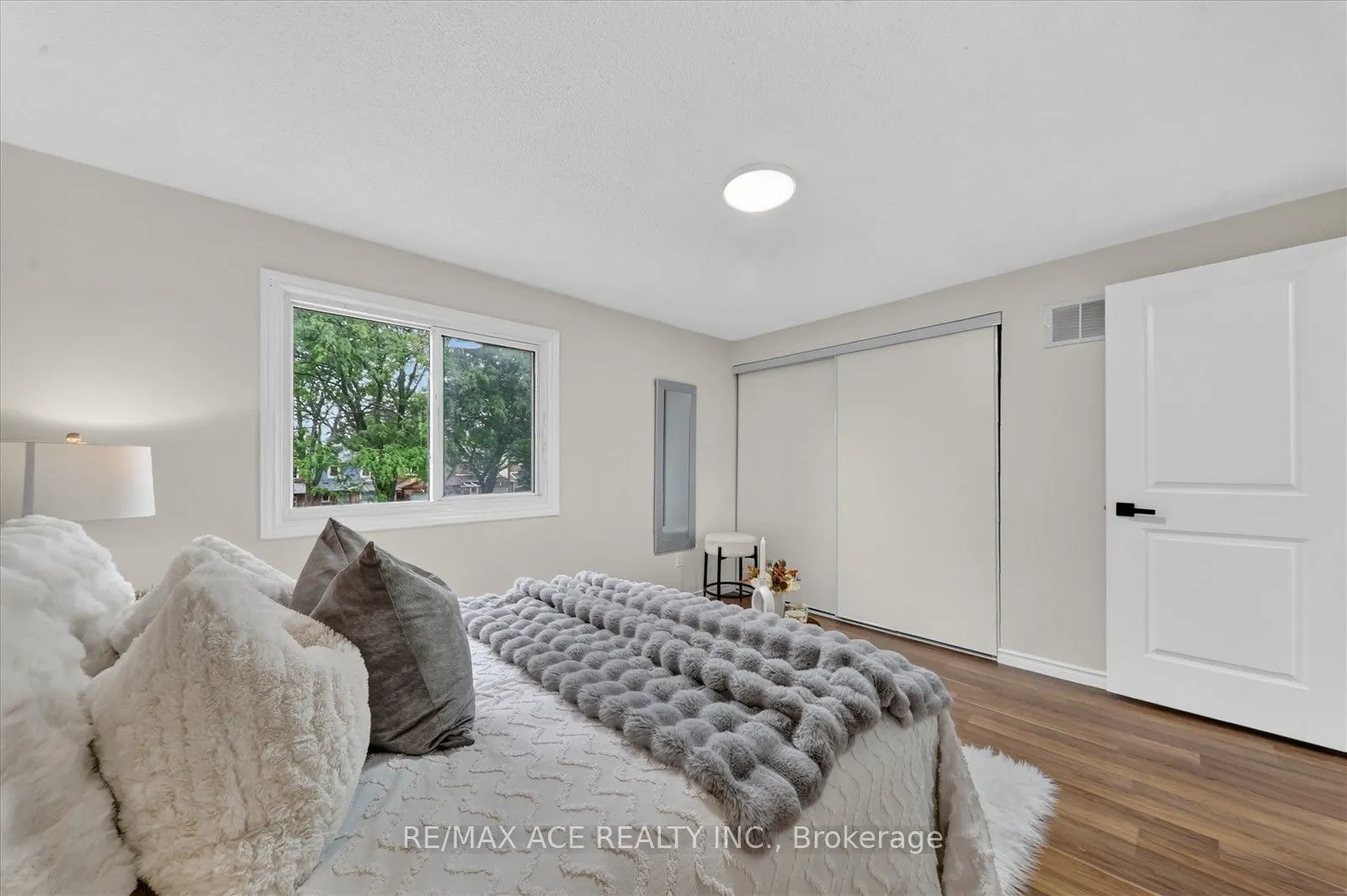 101 Greenfield Crescent