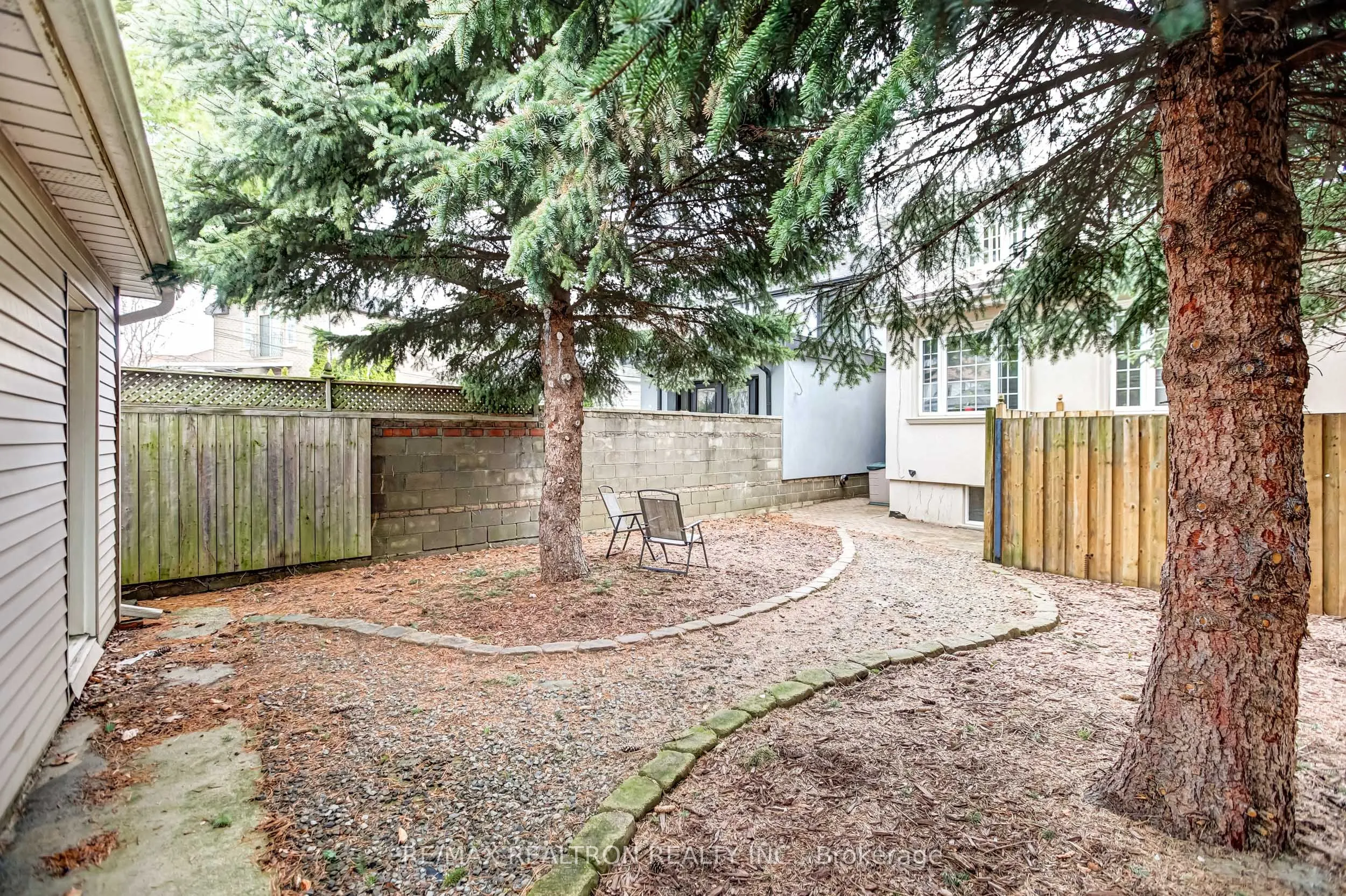 454 Donlands Avenue #A3