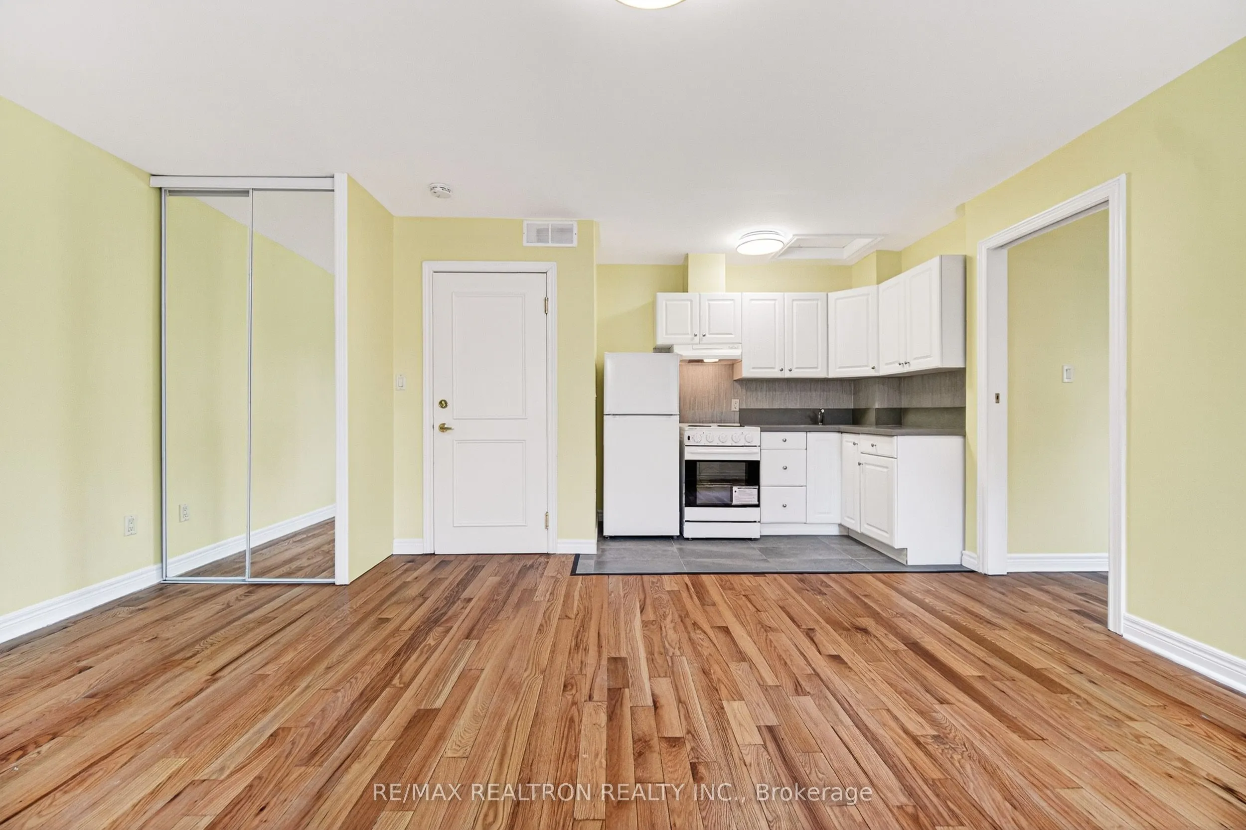 454 Donlands Avenue #A3