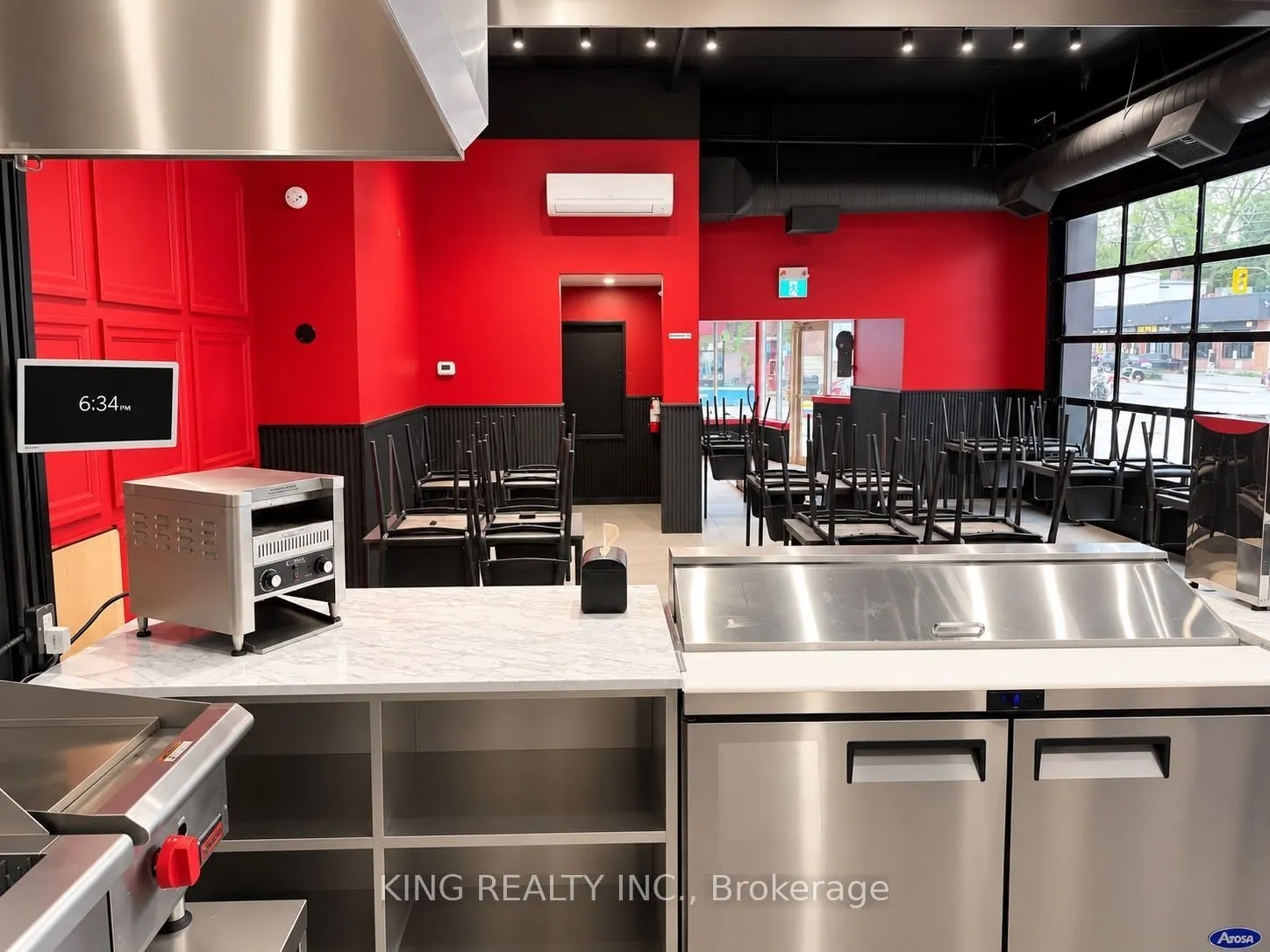 1001 Queen Street E