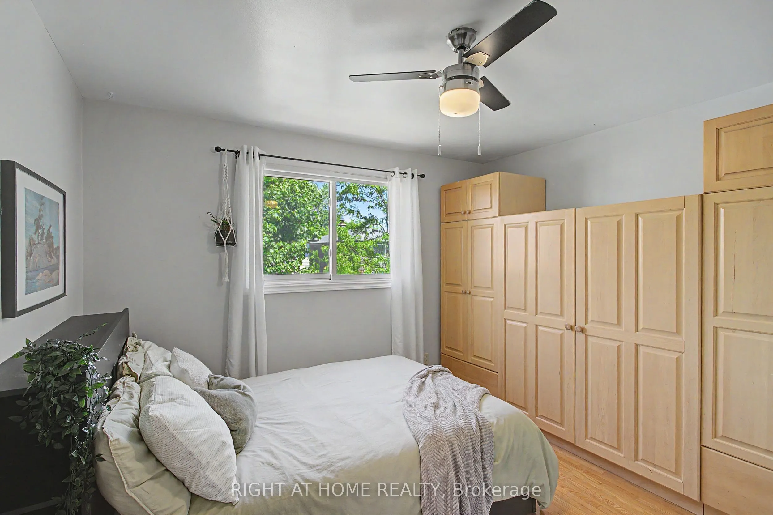784 Rodney Court