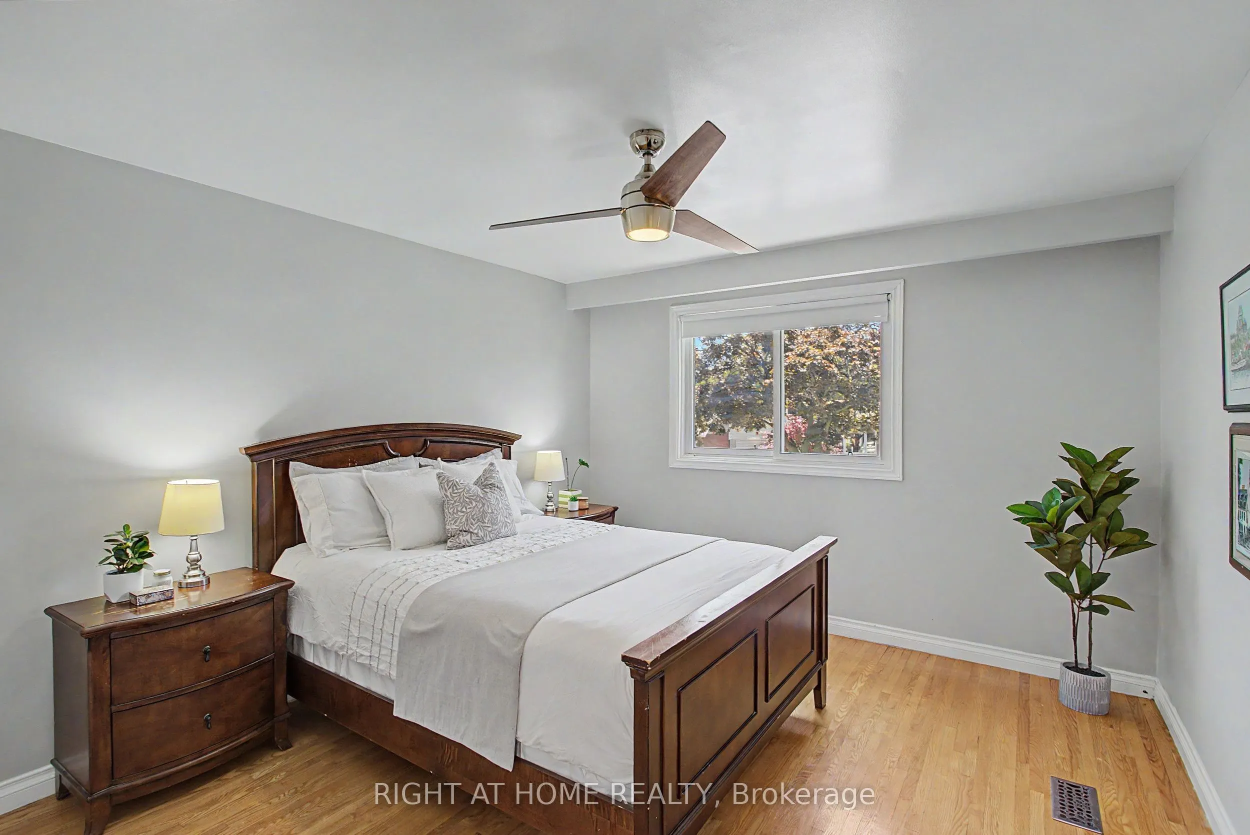 784 Rodney Court