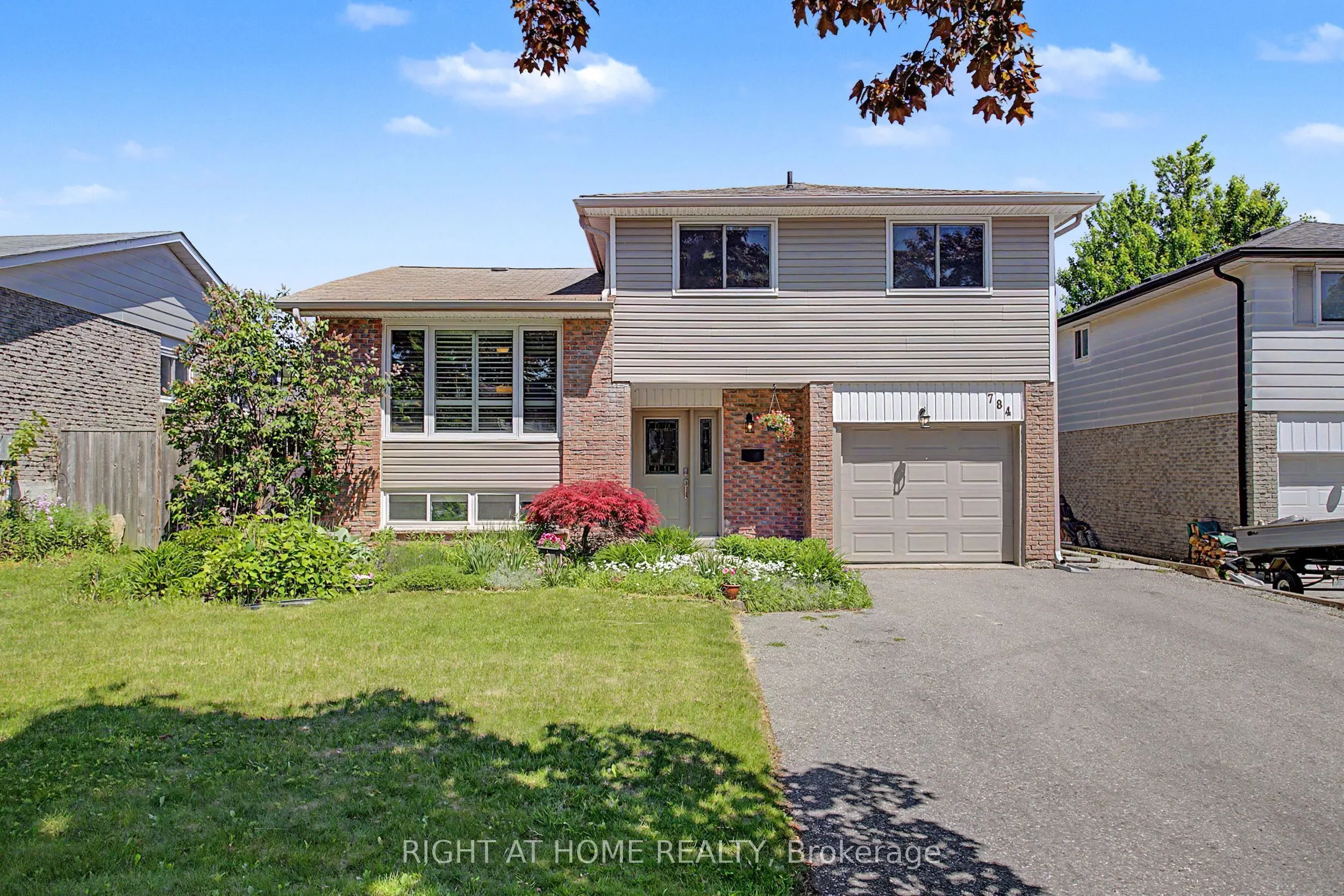 784 Rodney Court