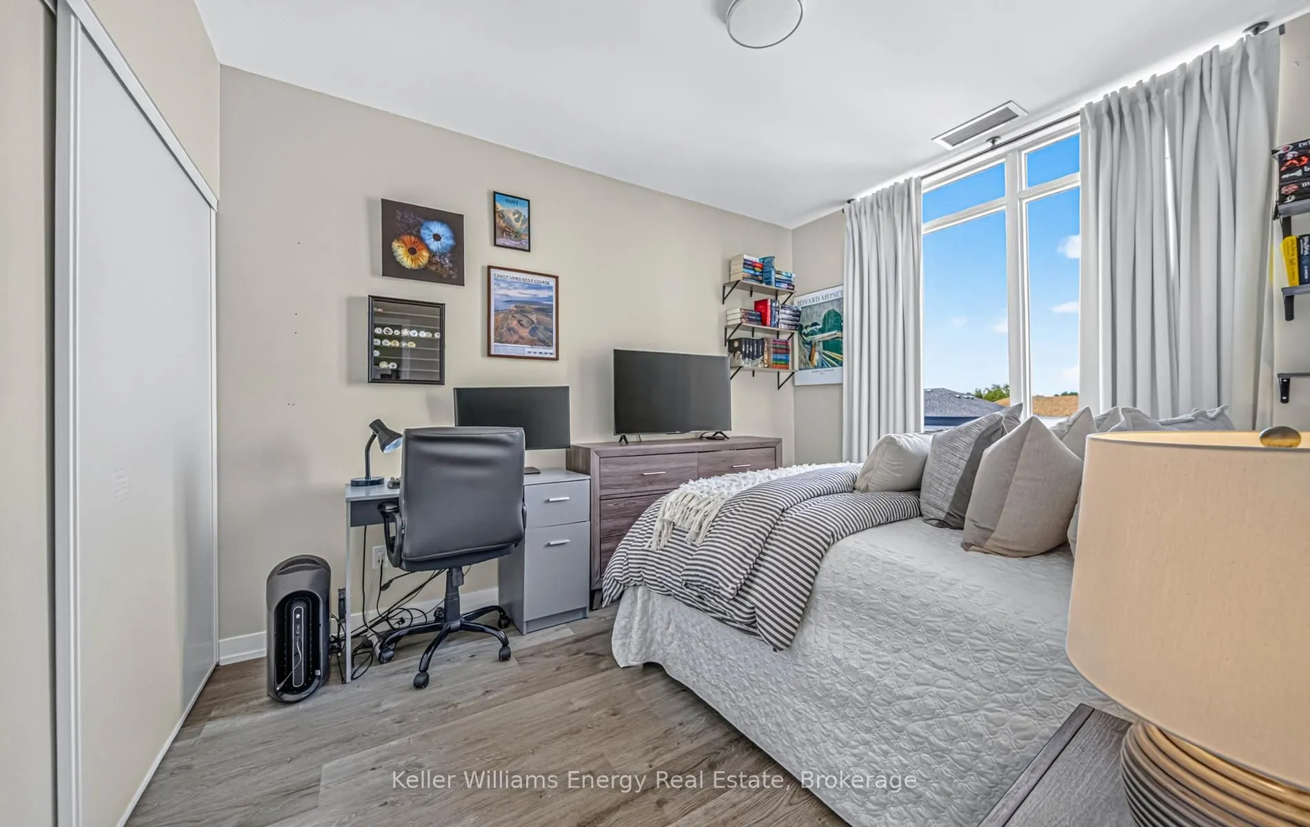 1010 Dundas Street E #301