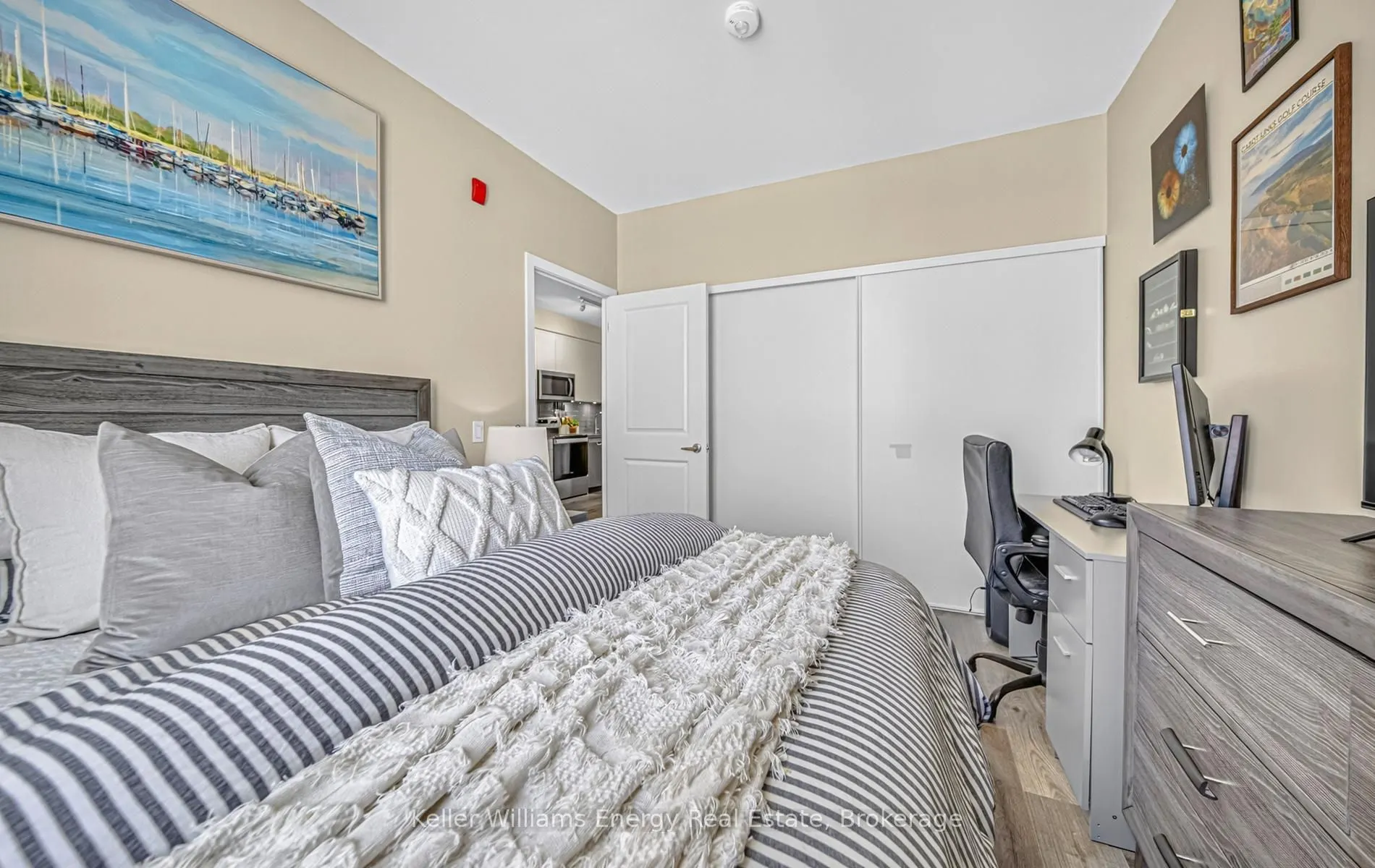 1010 Dundas Street E #301