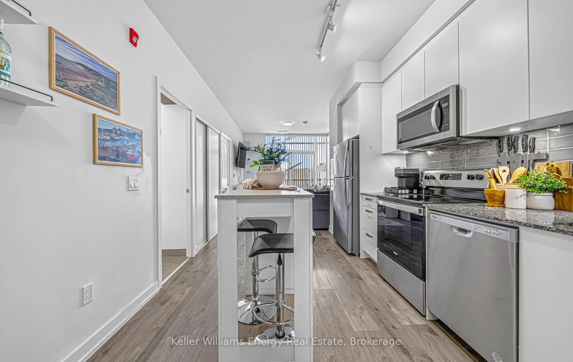 1010 Dundas Street E #301