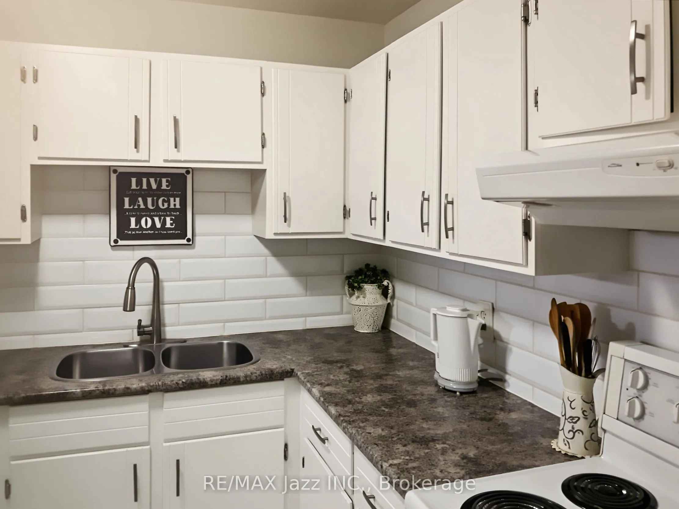 131 Taunton Road E #304