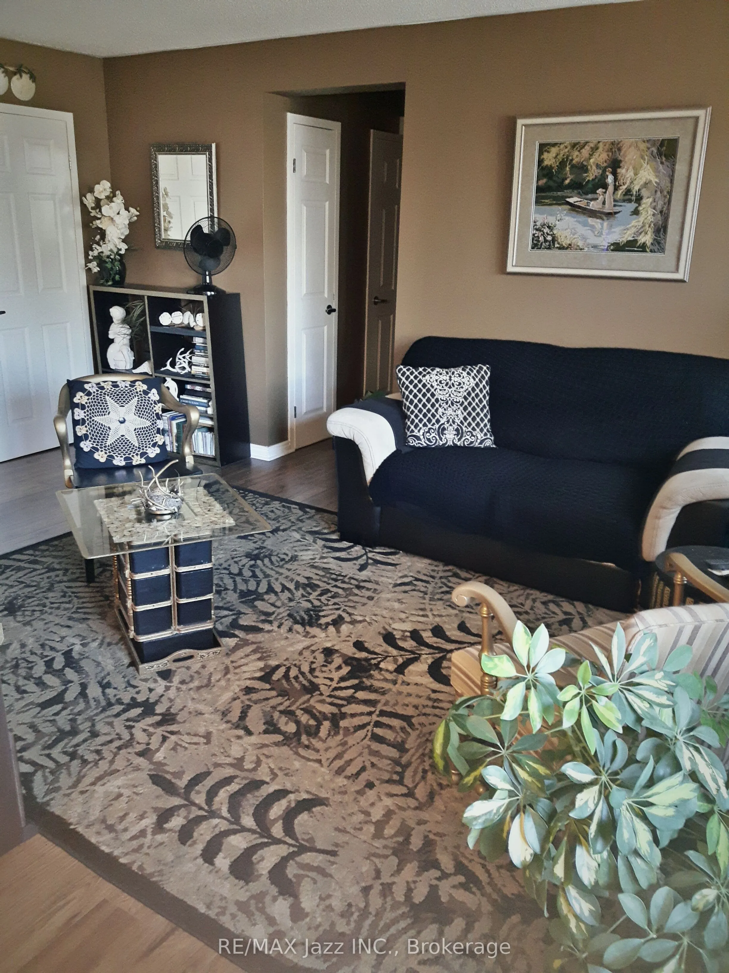 131 Taunton Road E #304