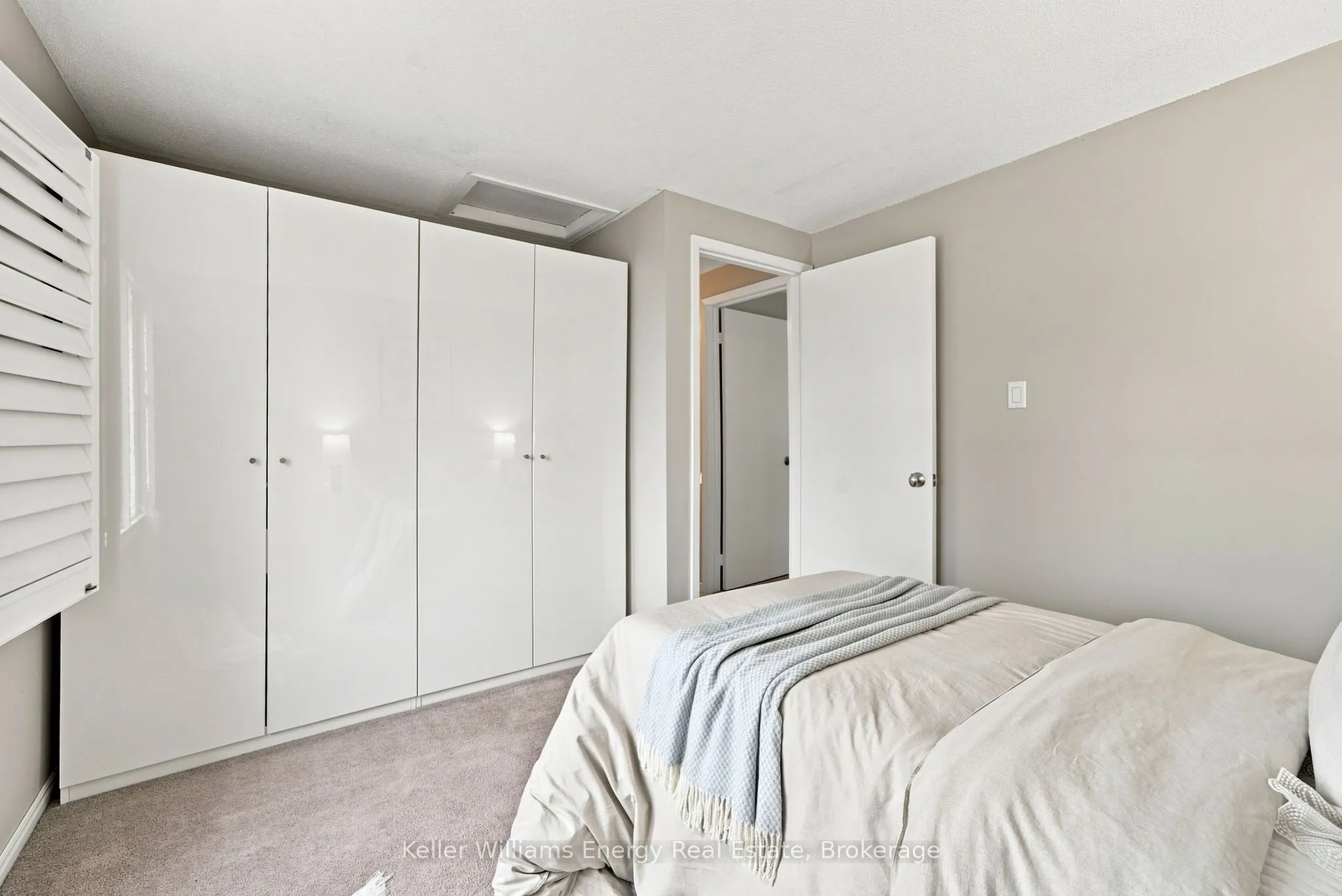 61 Fernbank Place