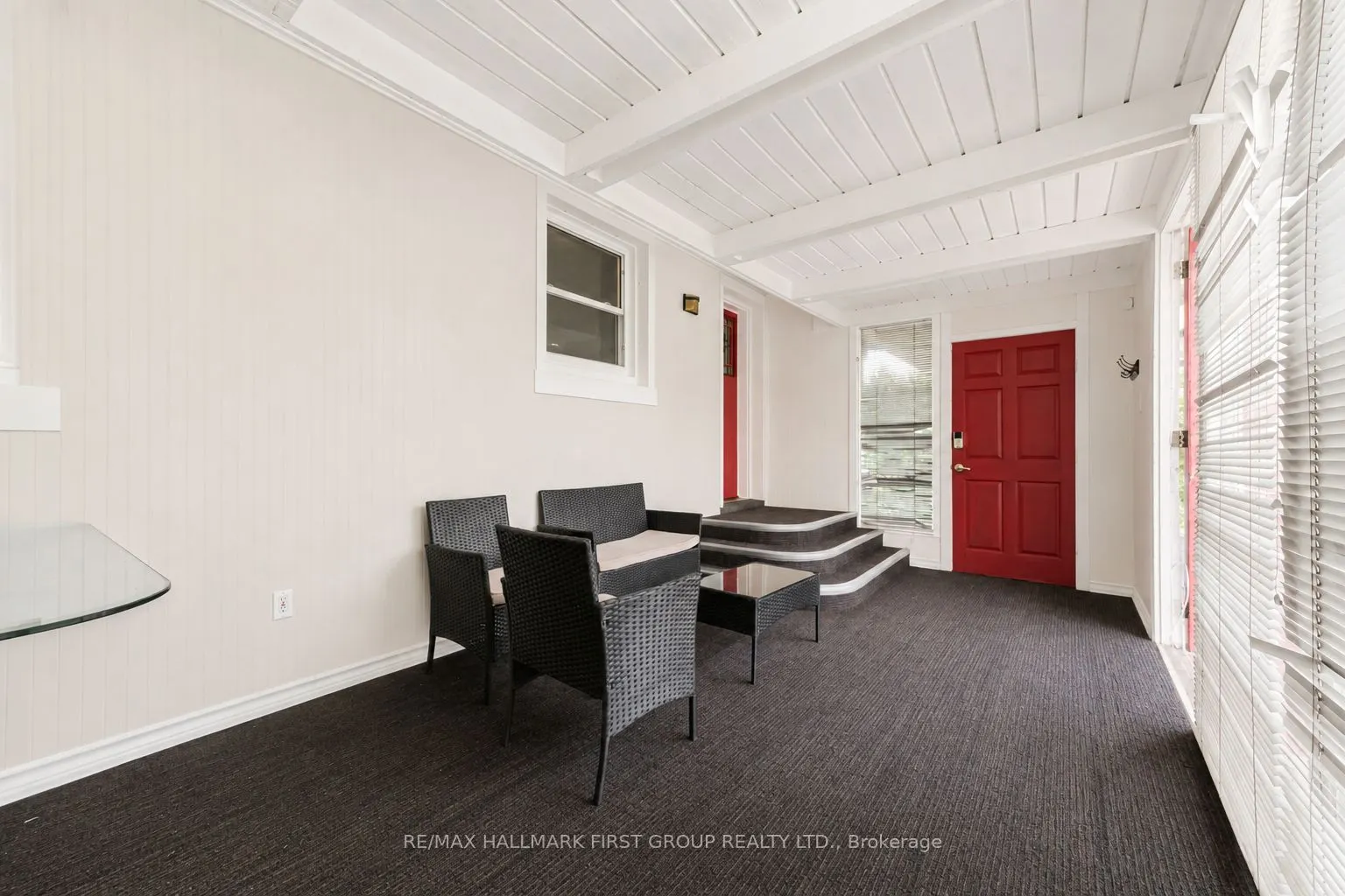 180 Sherwood Avenue