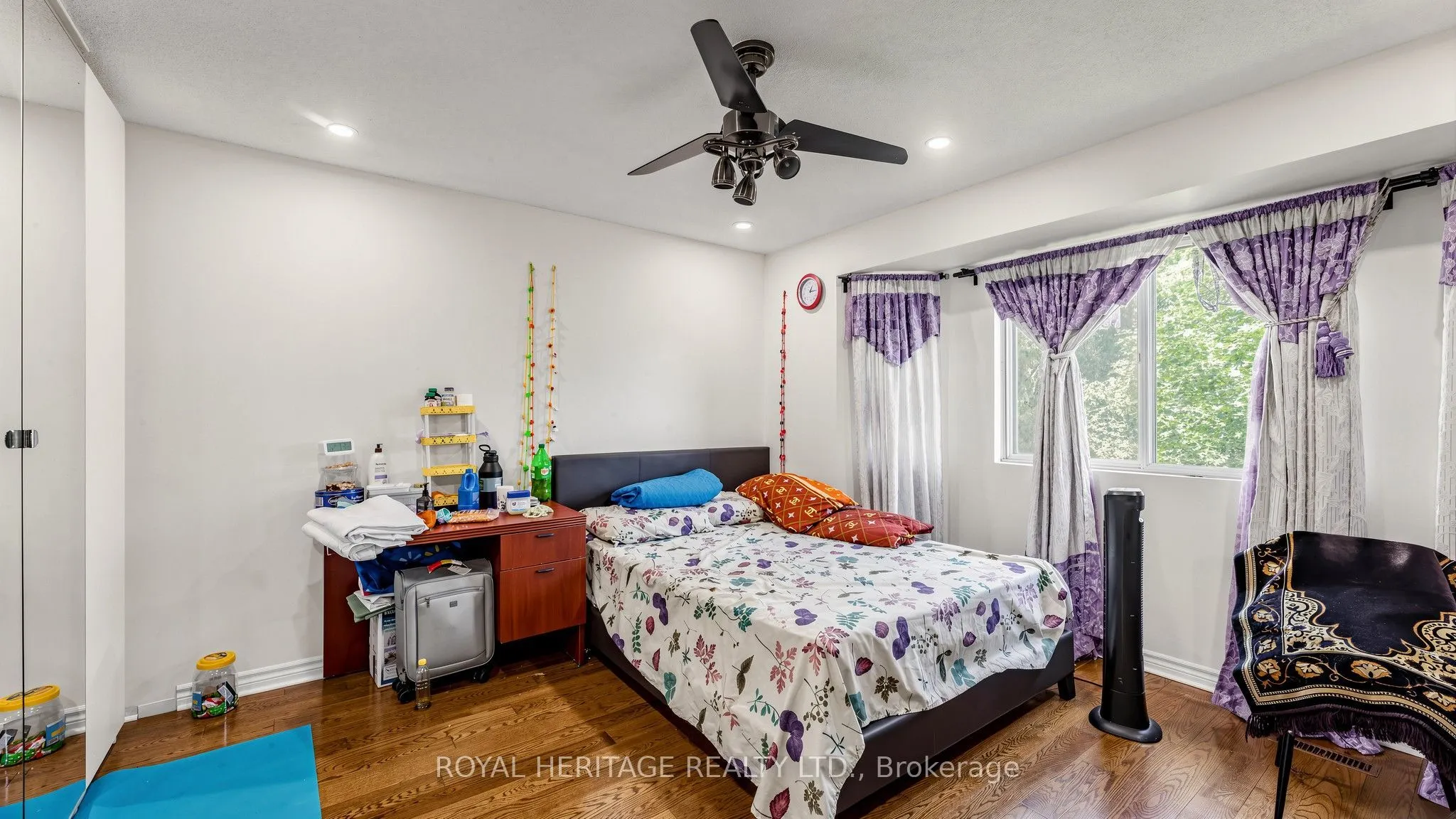 2472 Eglinton Avenue E #Th 19