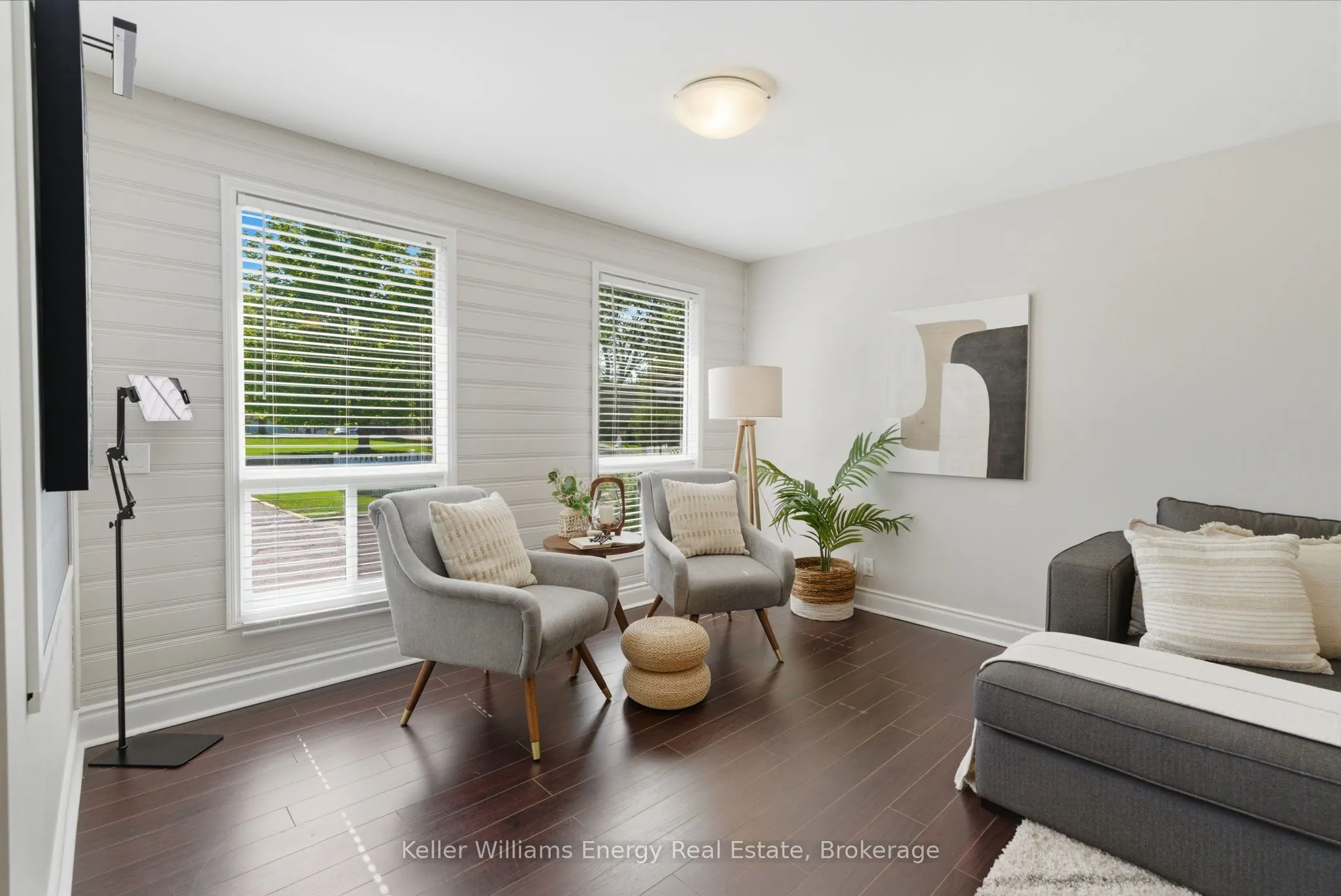 67 Edgewood Crescent