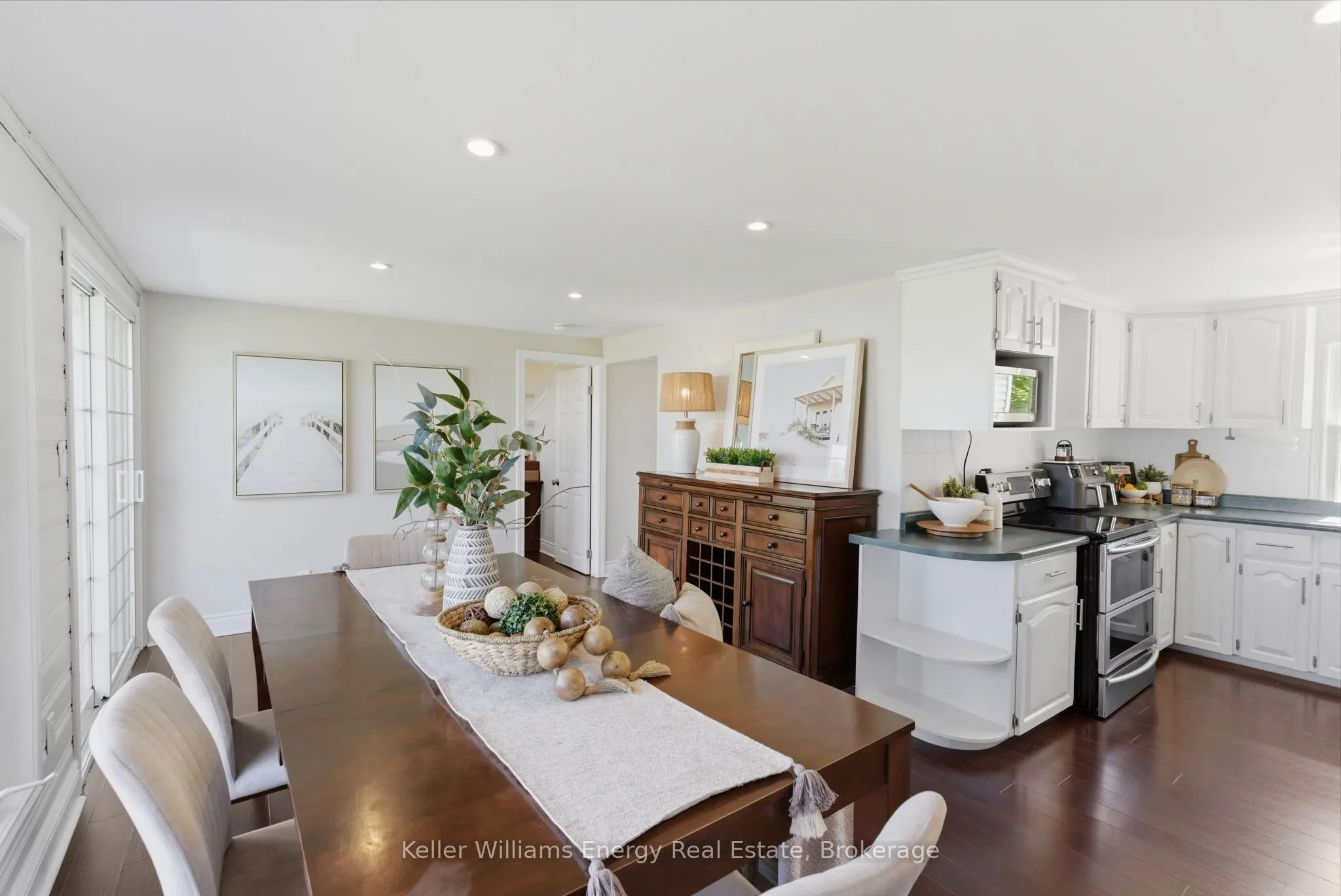 67 Edgewood Crescent