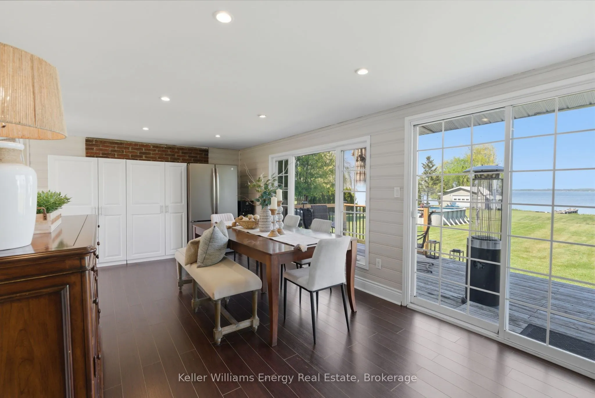 67 Edgewood Crescent