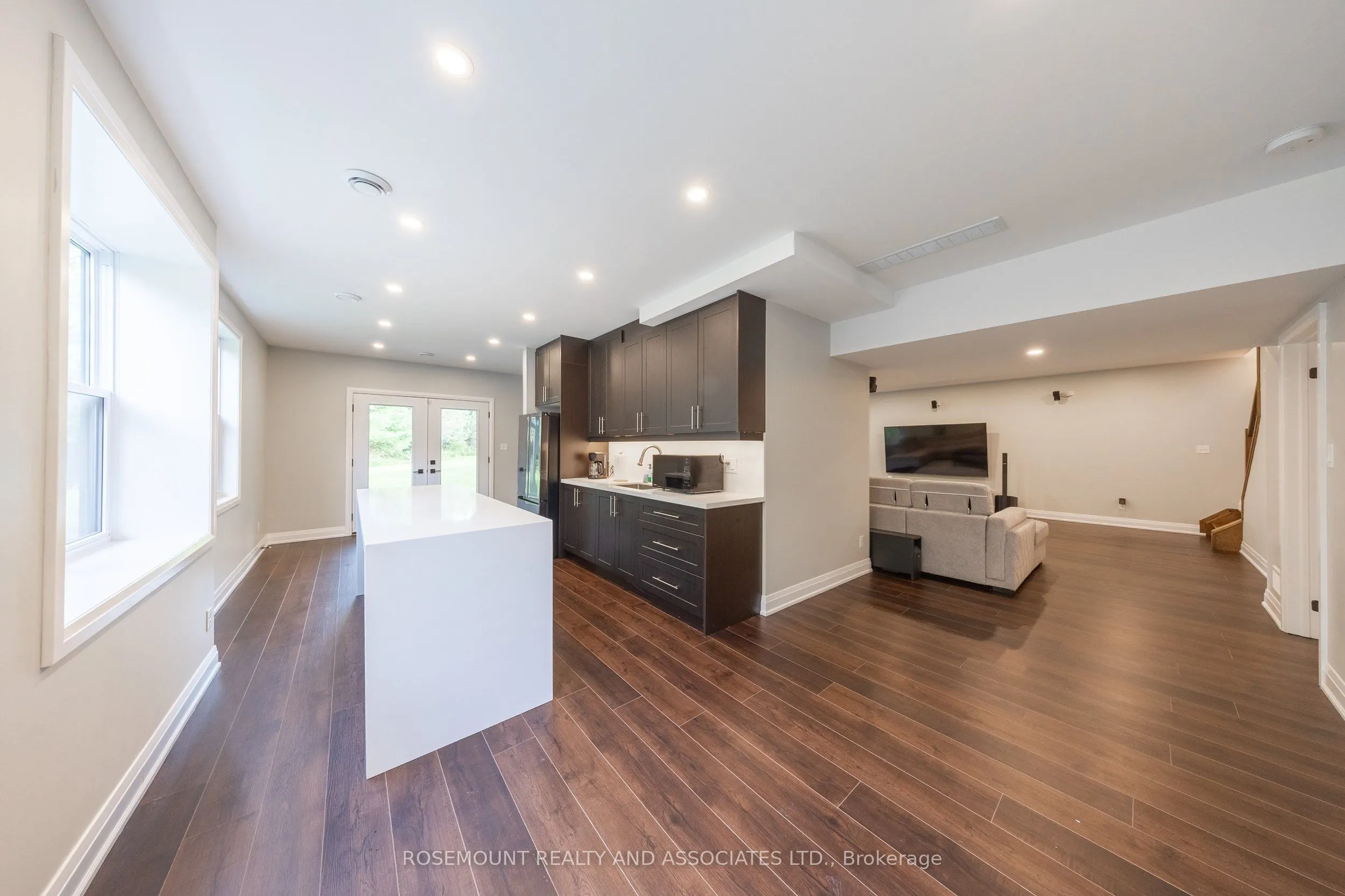 3831 Reid Road