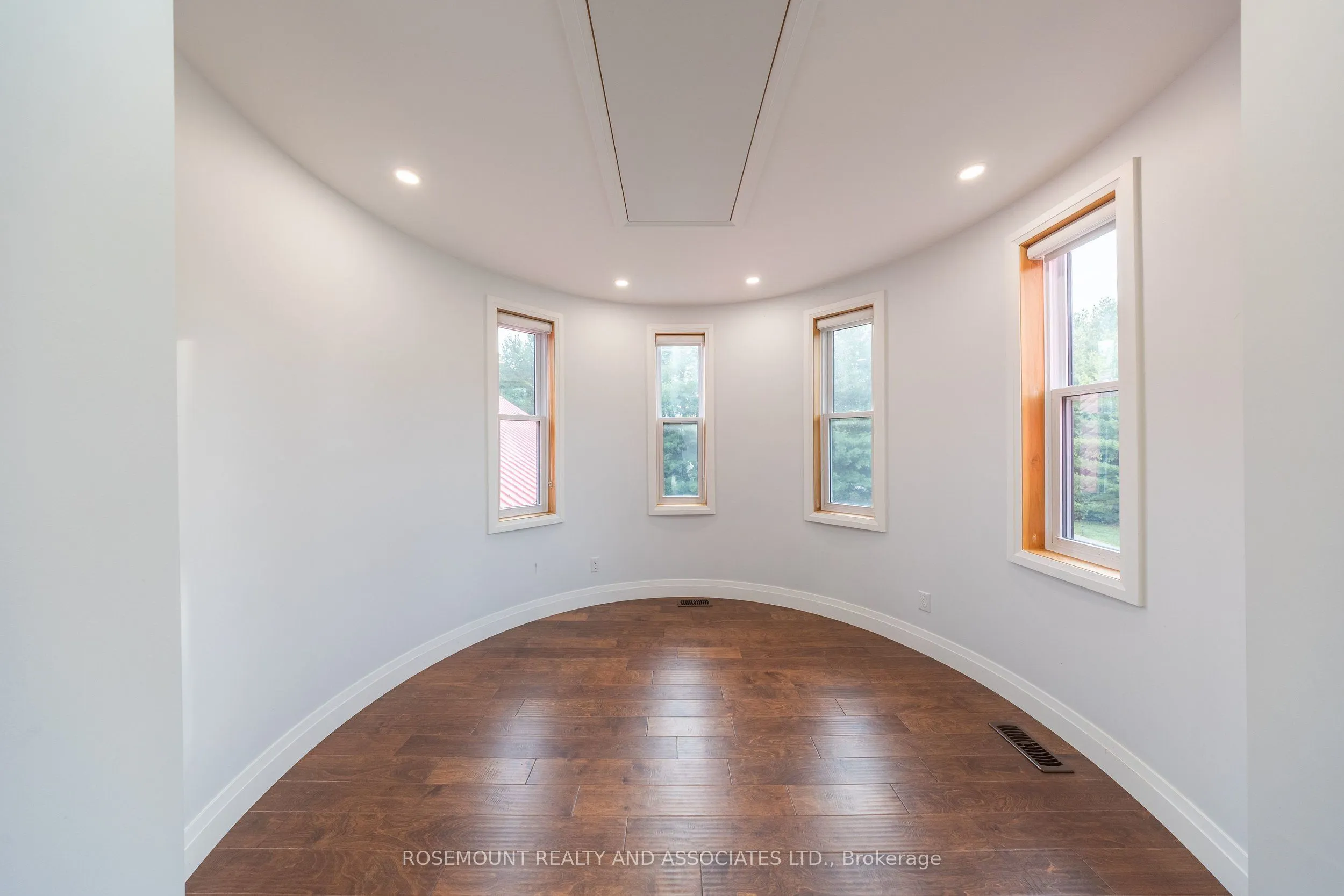 3831 Reid Road