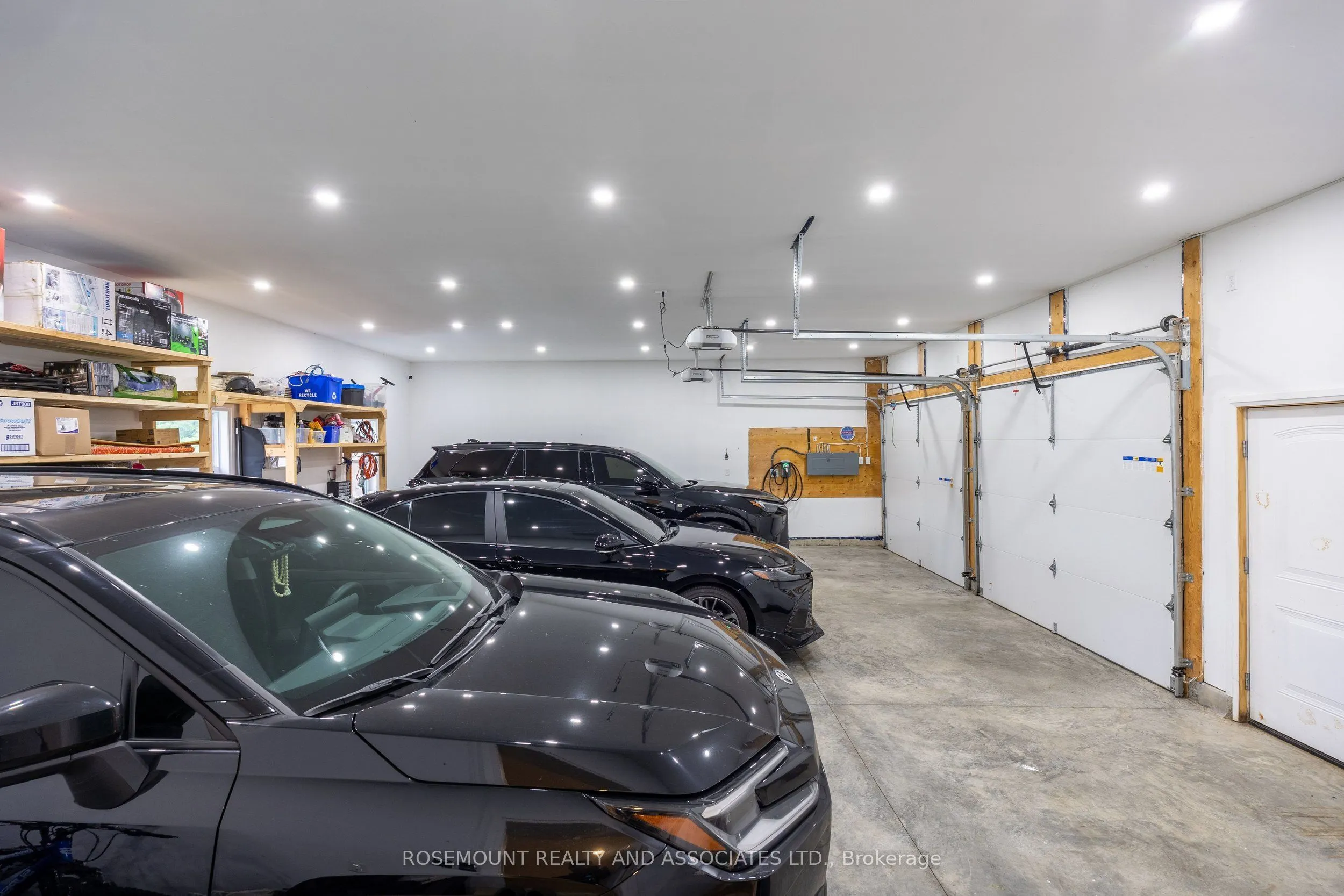 3831 Reid Road