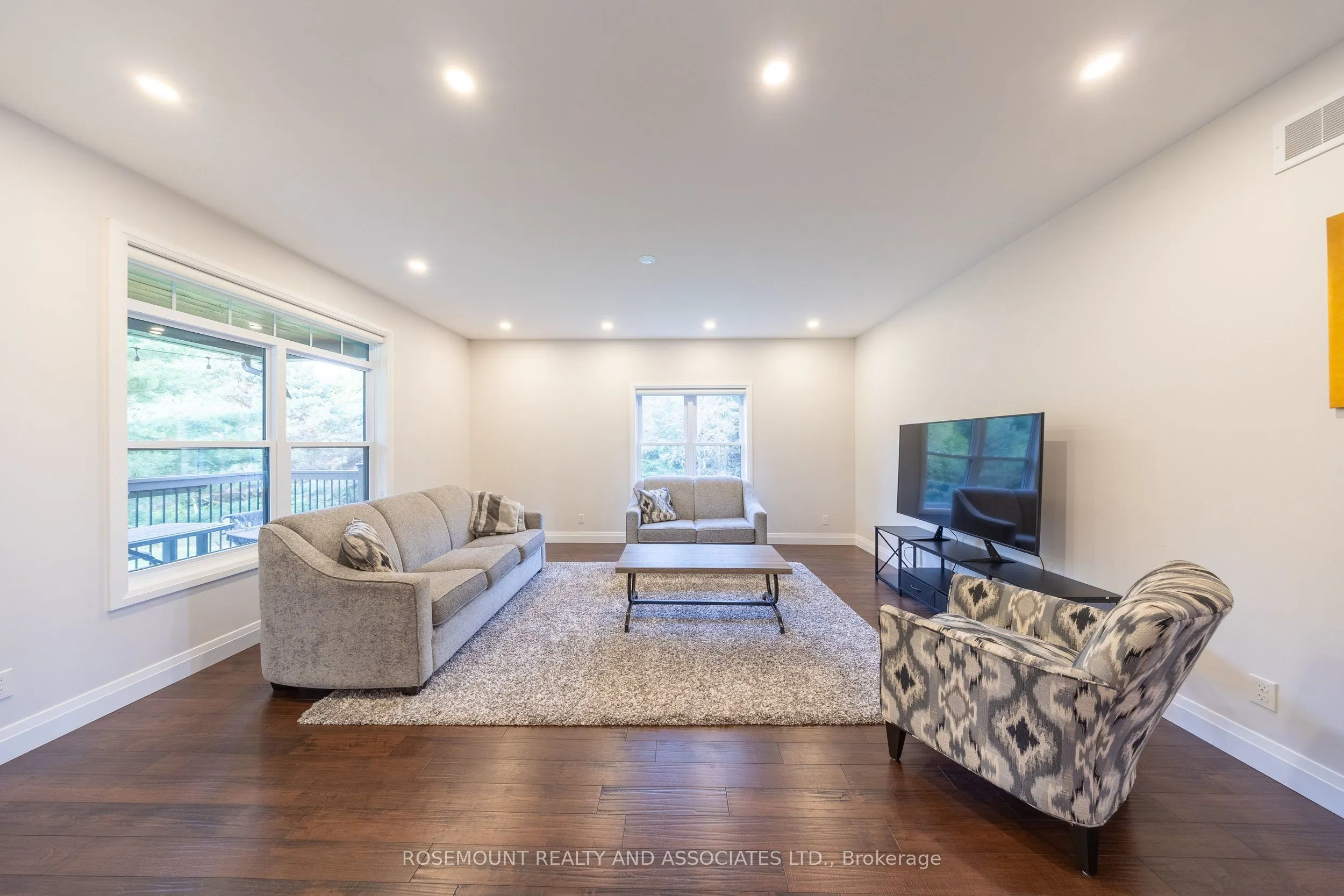 3831 Reid Road