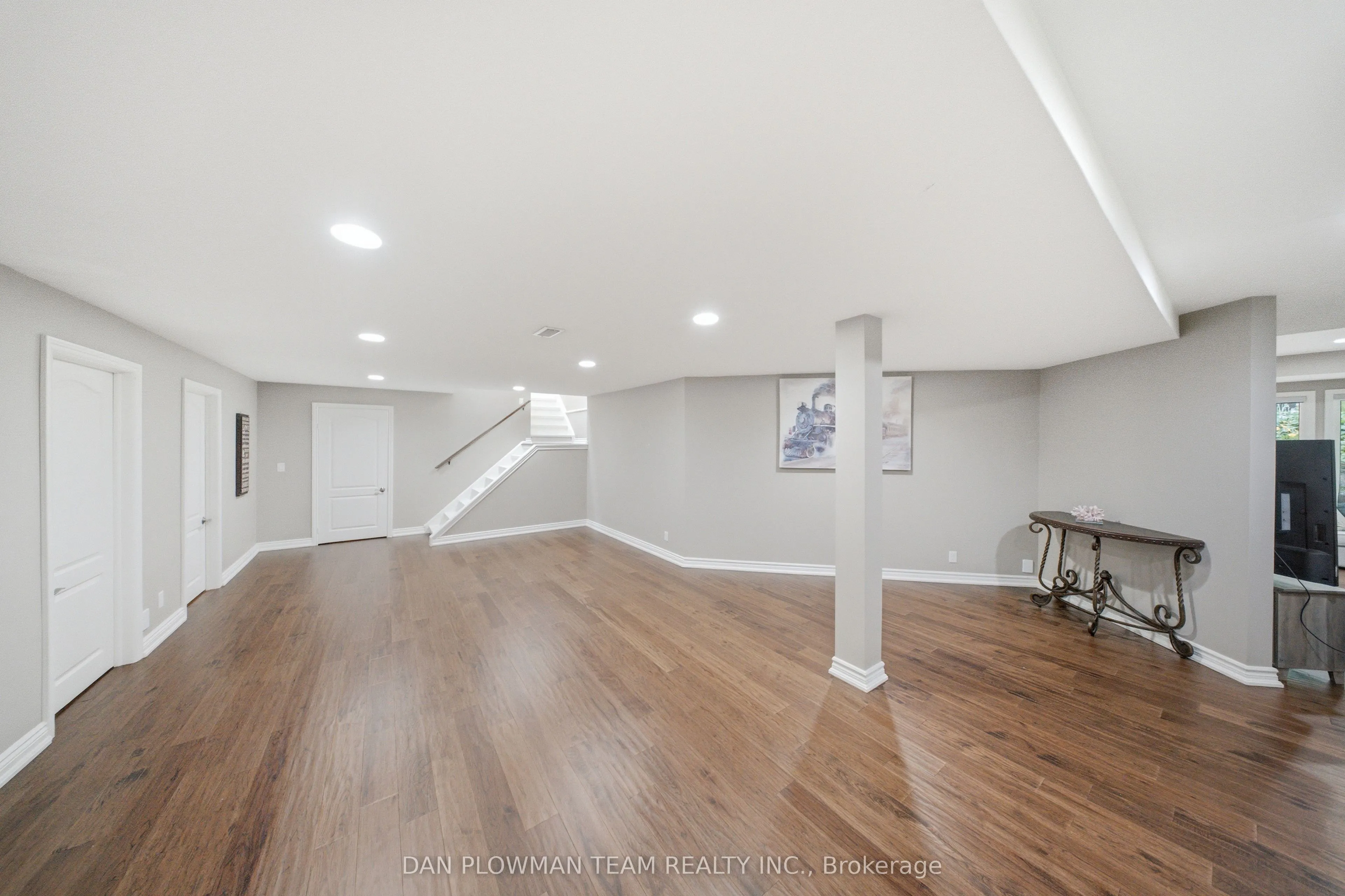 64 Woodbridge Circle
