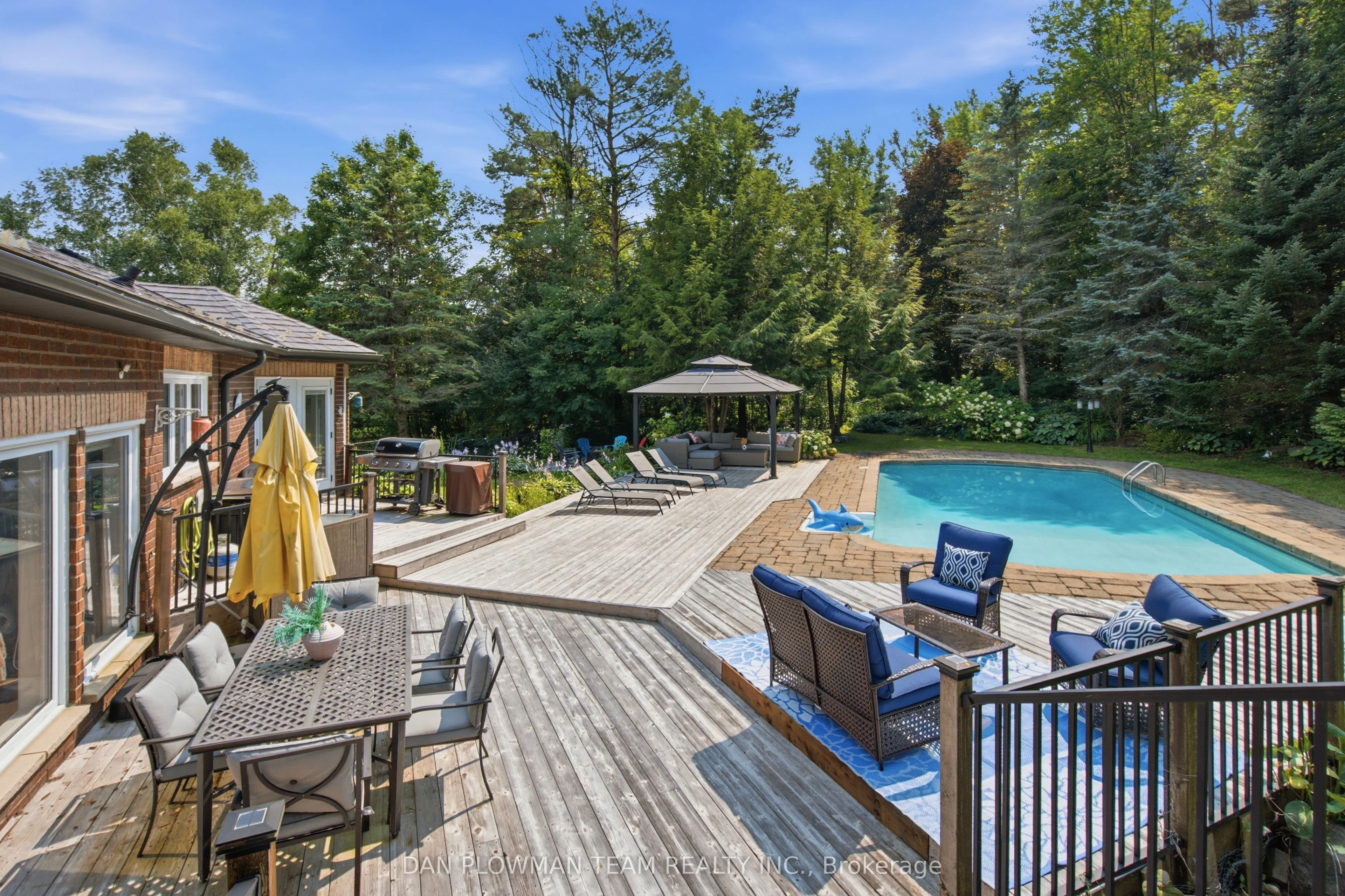64 Woodbridge Circle